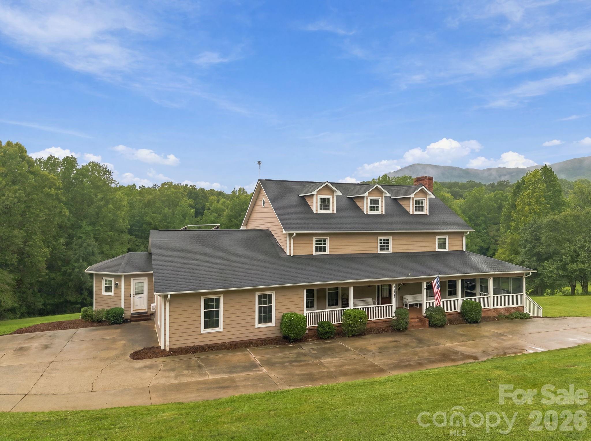 Single Family Residence at 1345 Shirebourn None, Hickory, photo 45 of 48