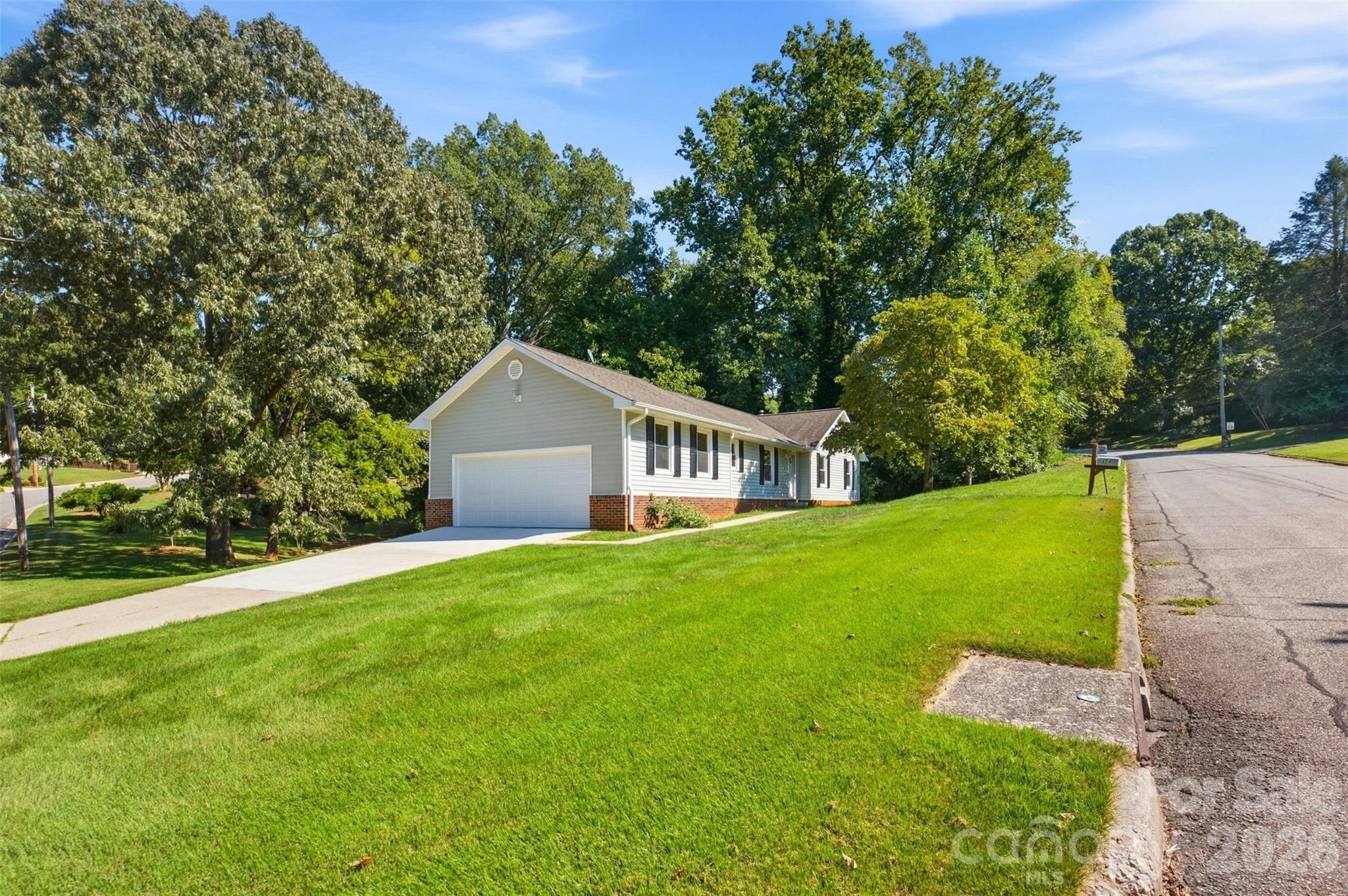 Single Family Residence at 424 Holland Drive, Statesville, photo 33 of 33