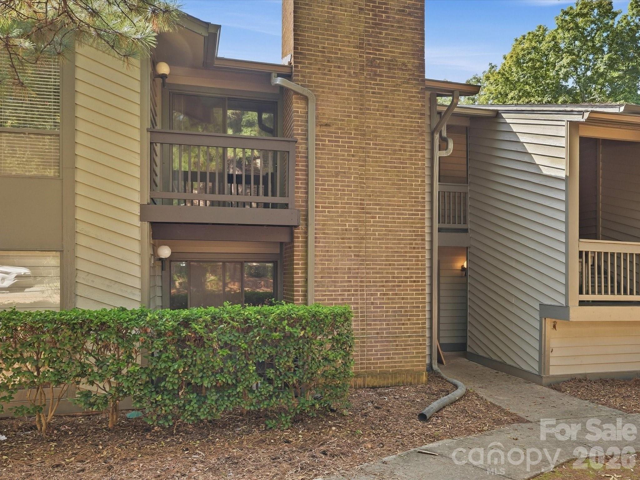 Condominium at 5024 Sardis Road, Charlotte, photo 2 of 36