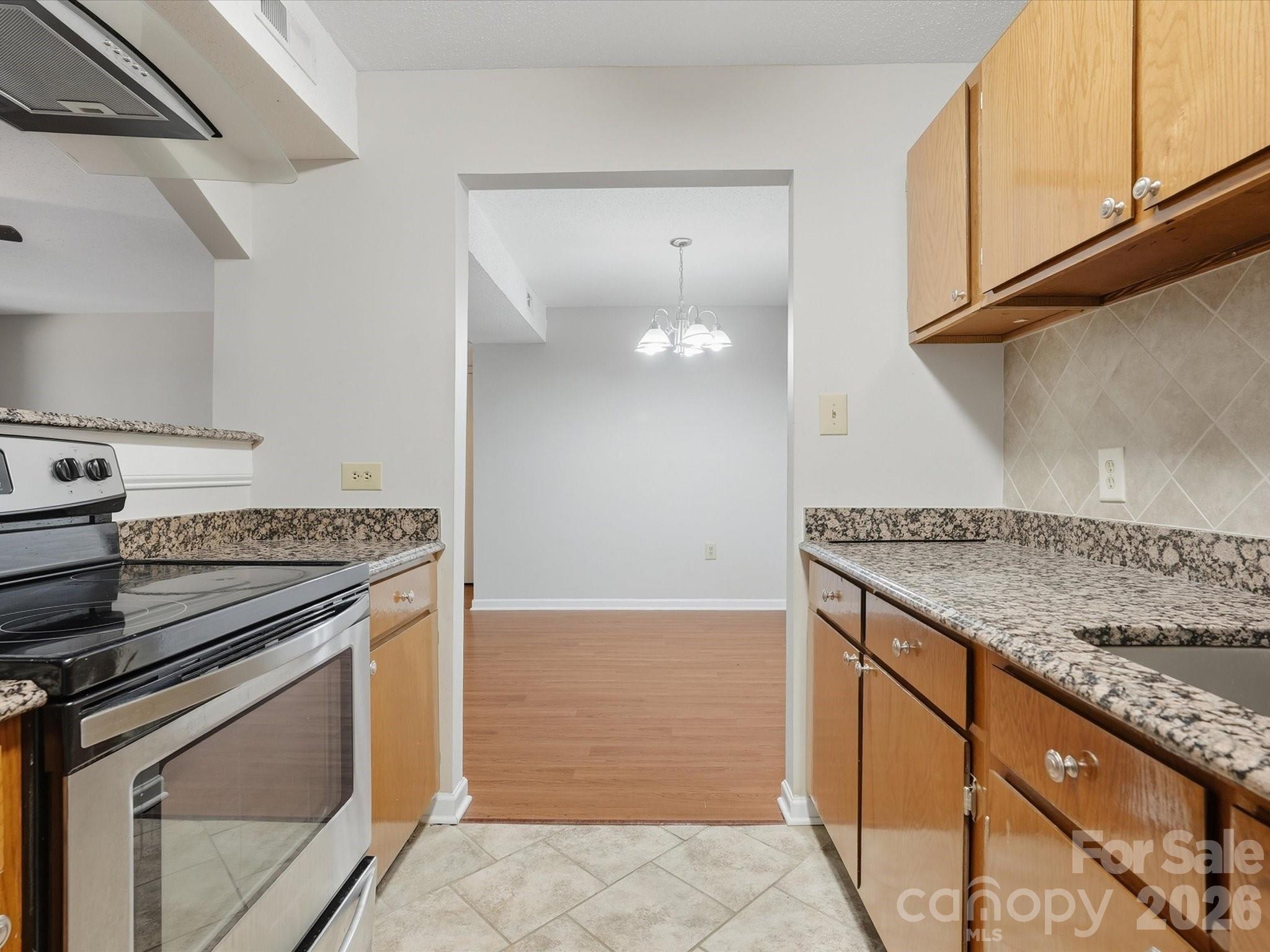 Condominium at 5024 Sardis Road, Charlotte, photo 19 of 36