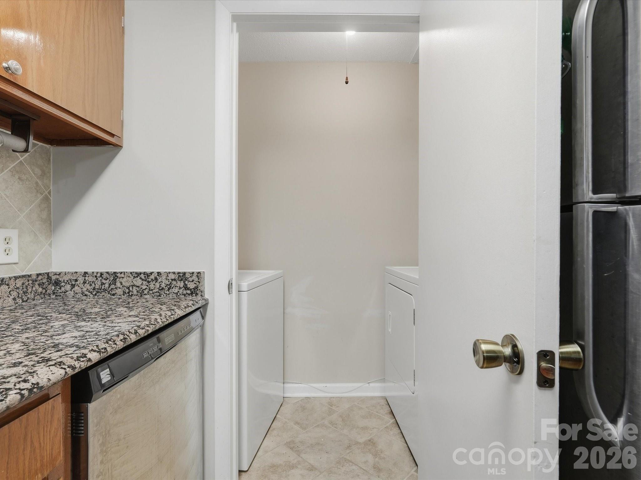Condominium at 5024 Sardis Road, Charlotte, photo 31 of 36