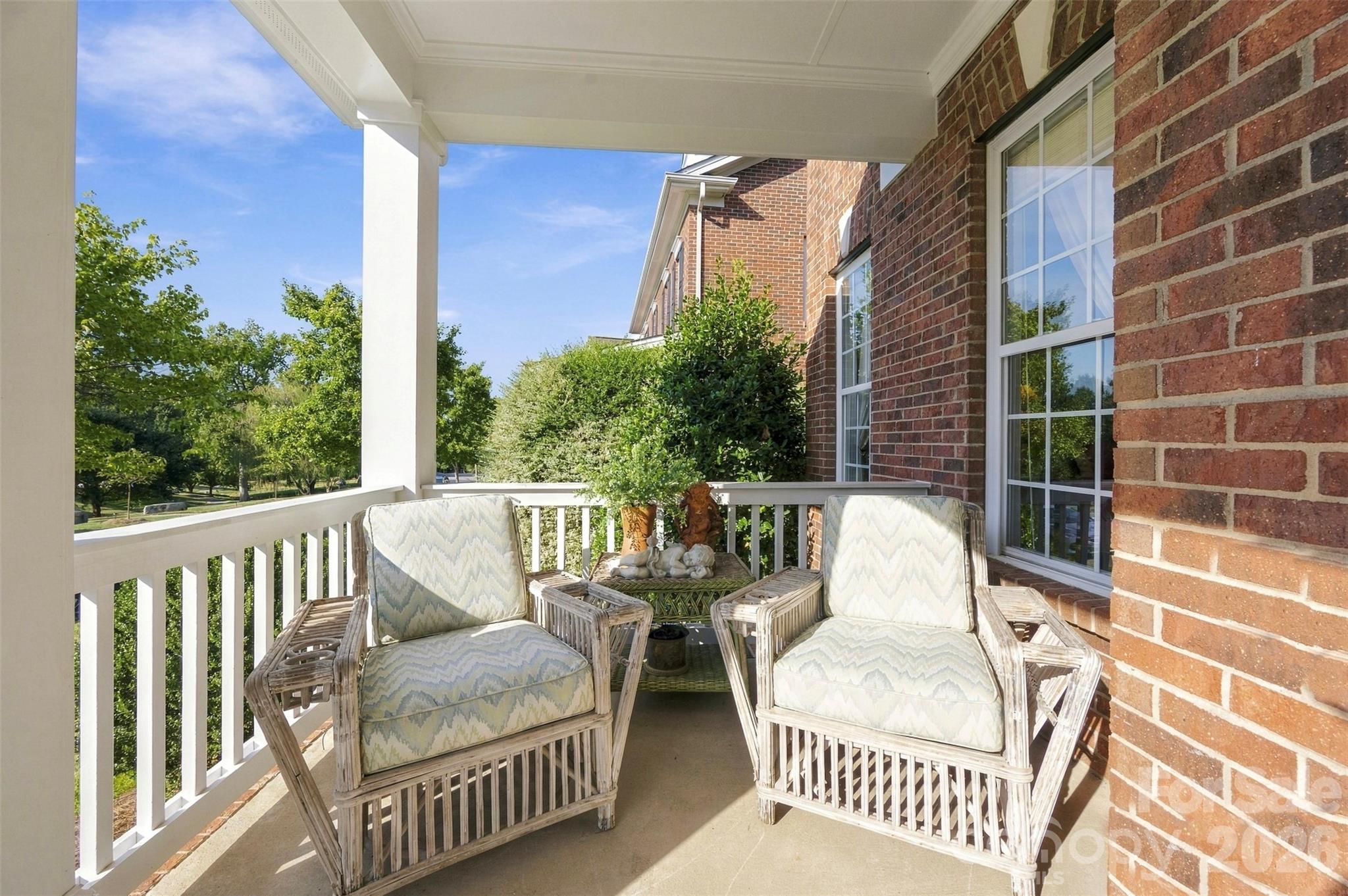 Covered front porch - 240 Hawthorne Park Avenue, Belmont