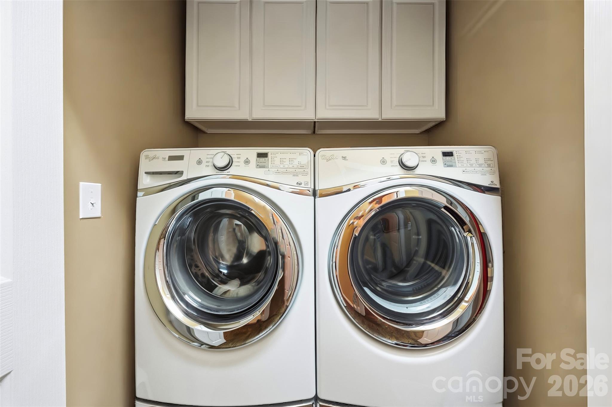 Laundry room on main - 240 Hawthorne Park Avenue, Belmont