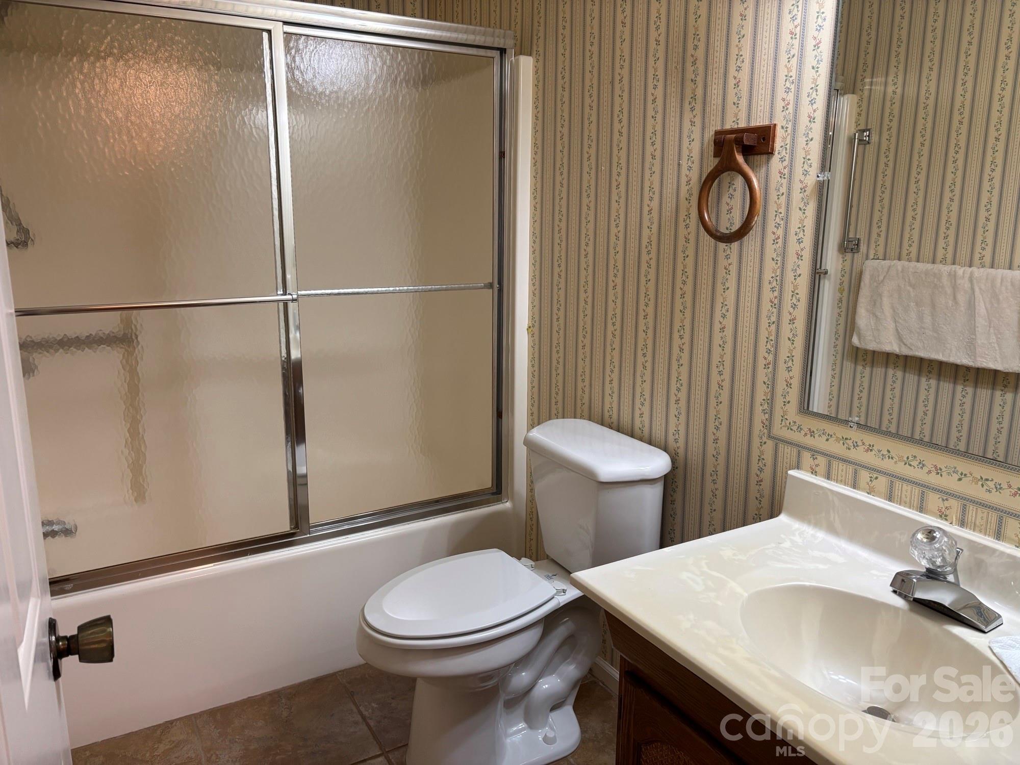 Condominium at 655 Overlook Drive, Spruce Pine, photo 18 of 27