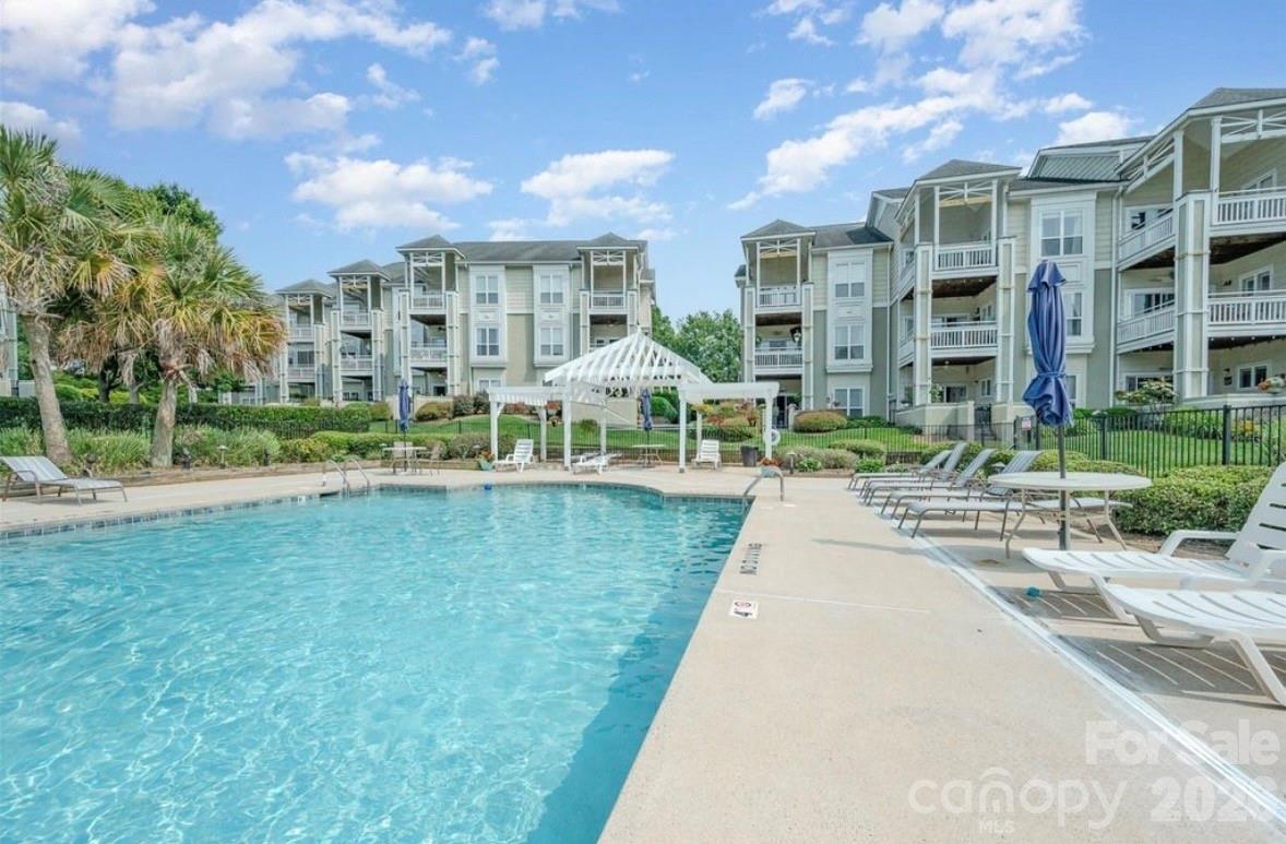 Condominium at 18809 Nautical Drive, Cornelius, photo 37 of 43