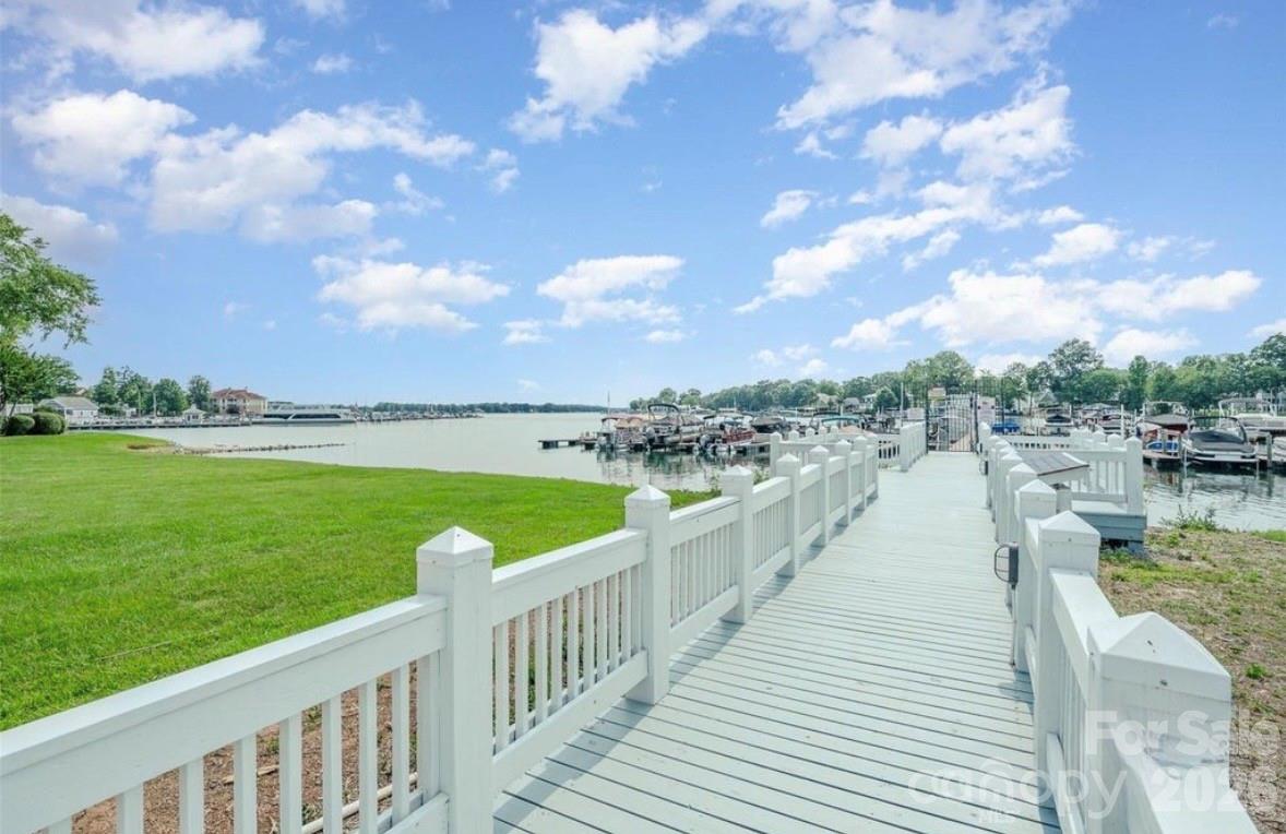 Condominium at 18809 Nautical Drive, Cornelius, photo 39 of 43
