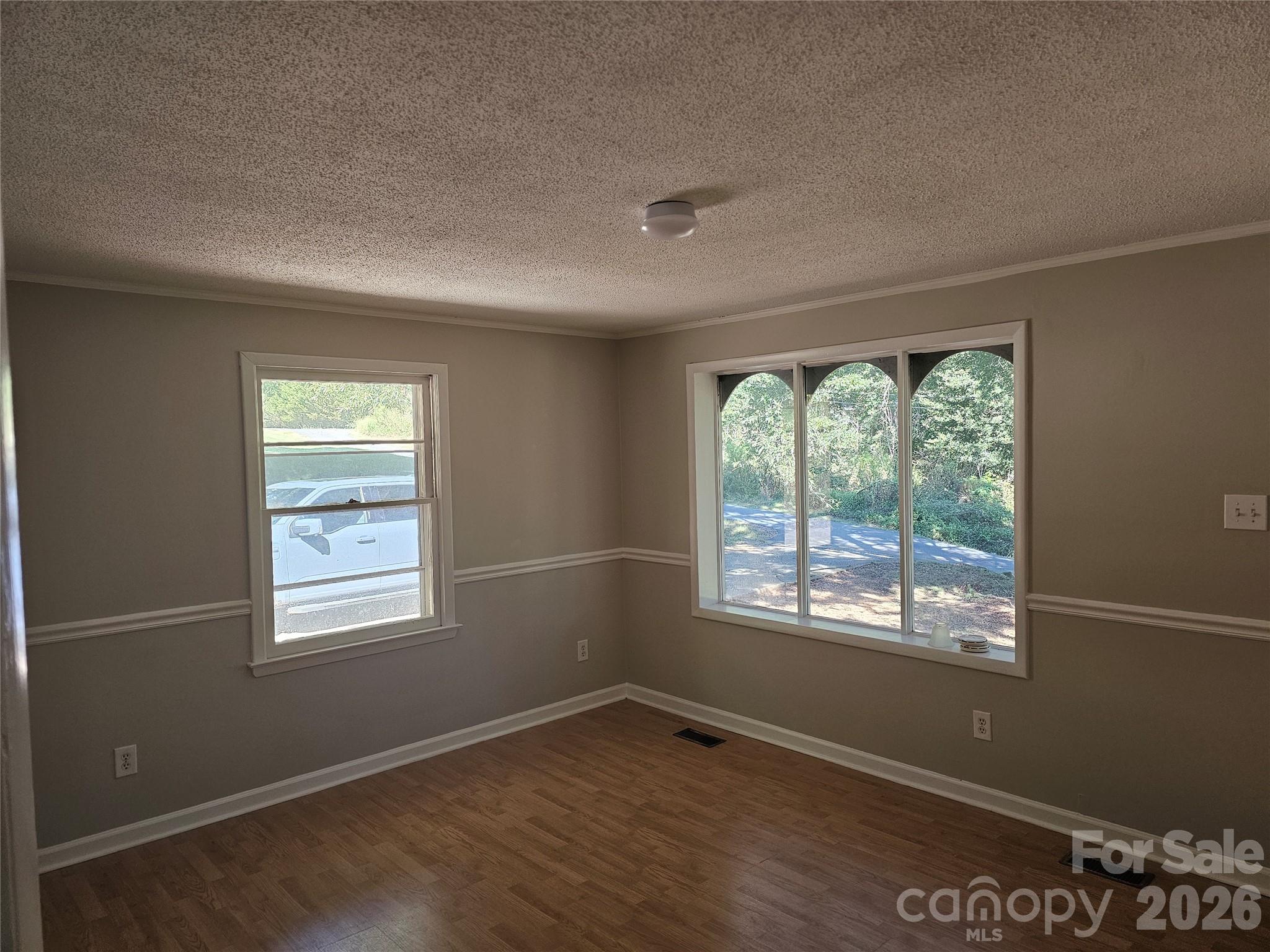 Living room - 2782 West View Street, Hickory