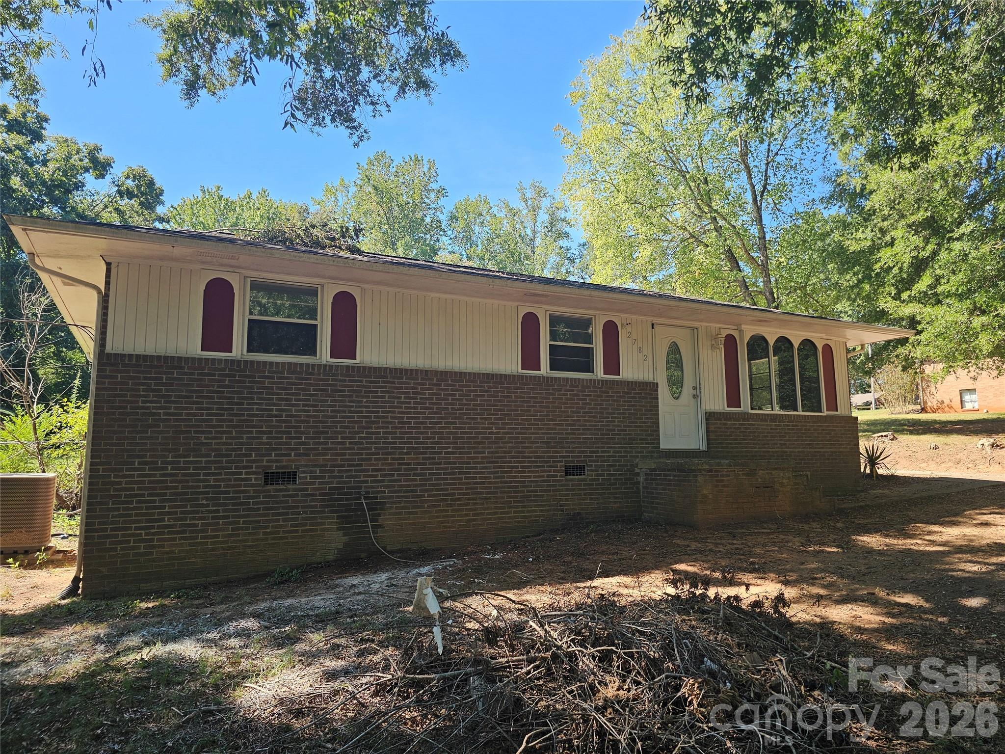 Single Family Residence at 2782 West View Street, Hickory, photo 25 of 32