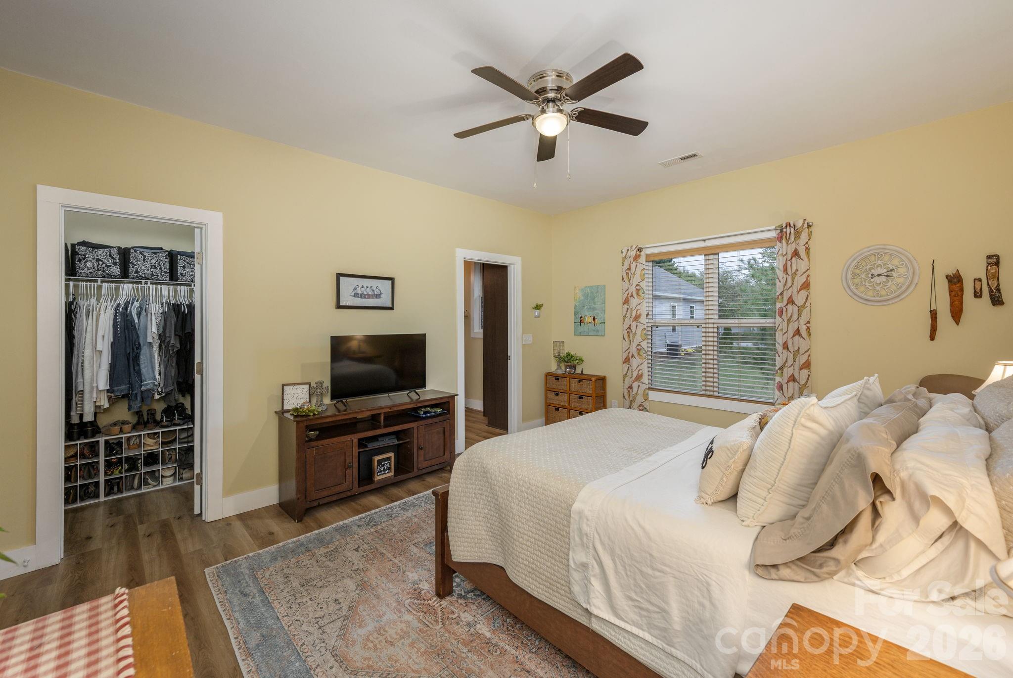 Primary bedroom - 27 Day Lilly Court, Hendersonville