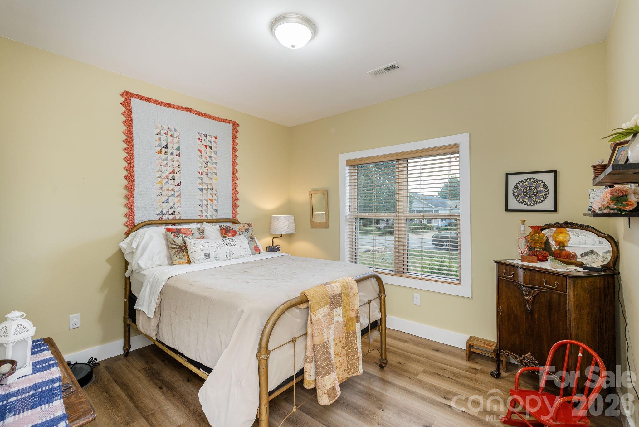 Bedroom 2 - 27 Day Lilly Court, Hendersonville
