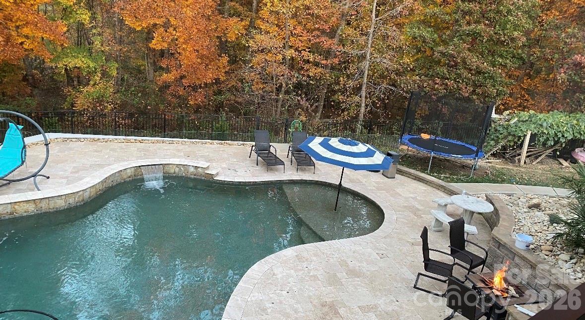 Single Family Residence at 2215 Whiskery Drive, Waxhaw, photo 34 of 48
