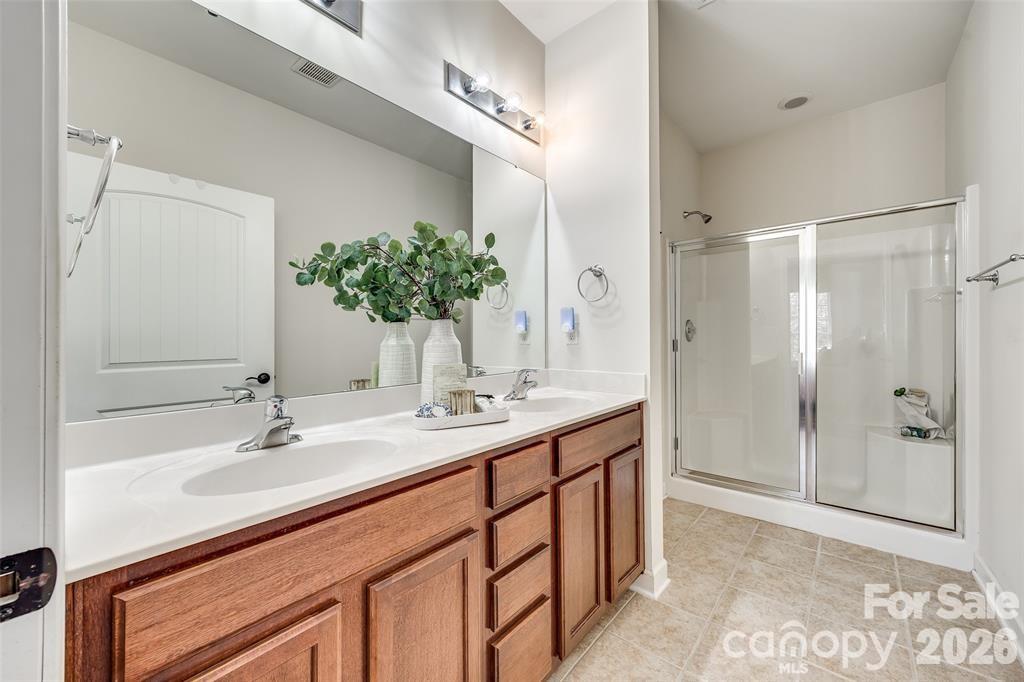Townhouse at 2023 Aragon Lane, Gastonia, photo 14 of 19