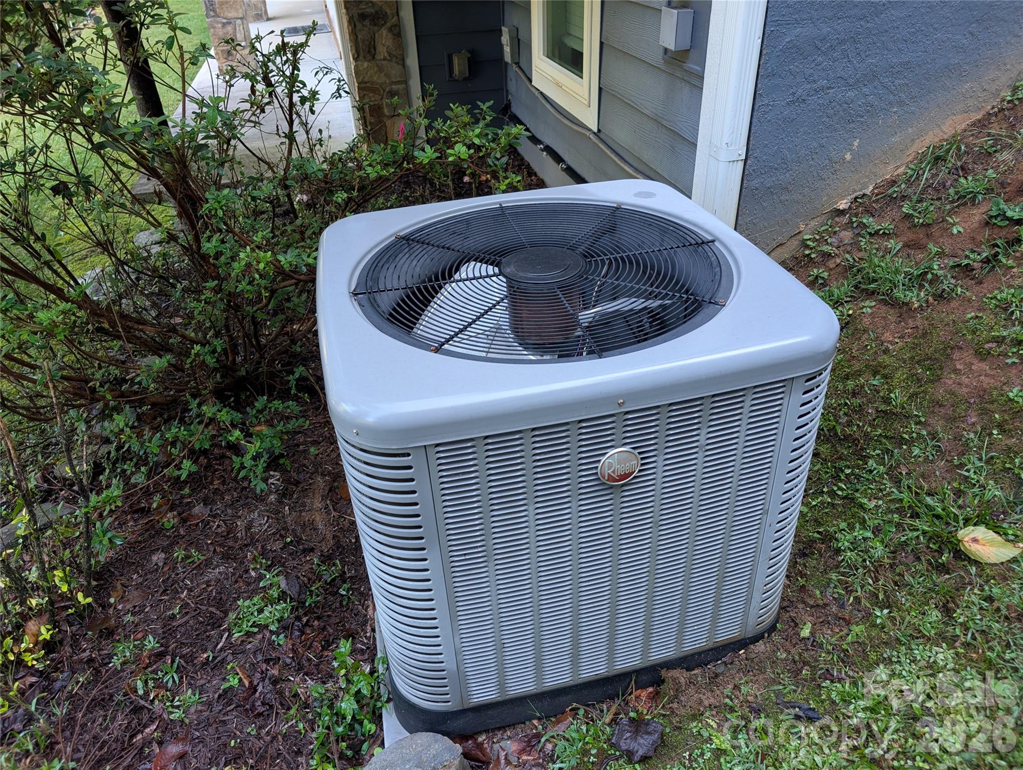 Heat pump - 1130 Lost River Trail, Hayesville