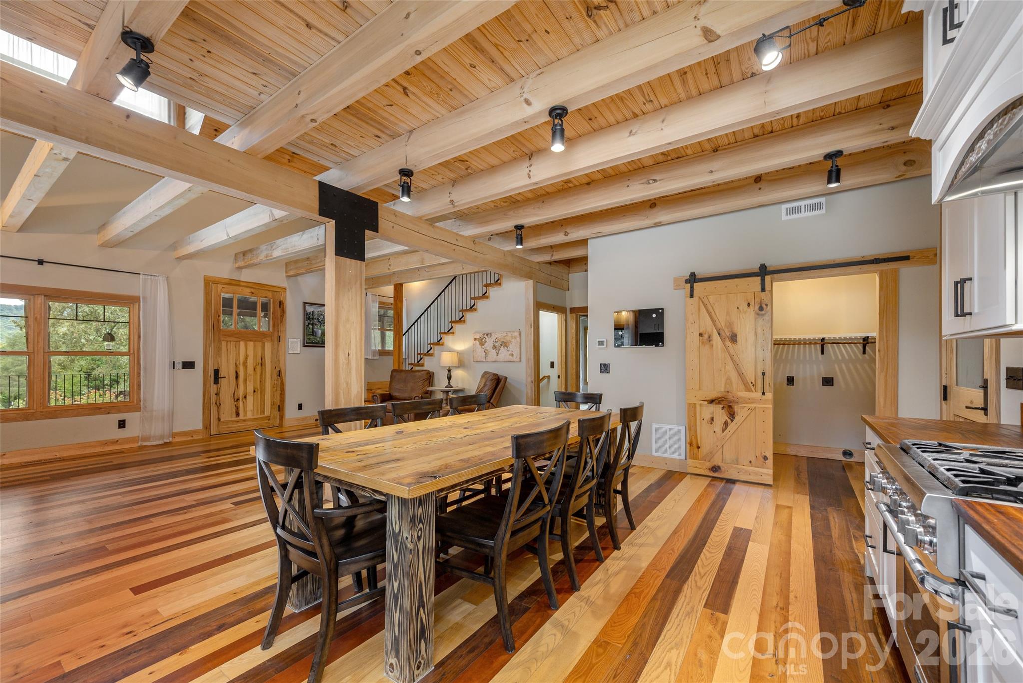 Single Family Residence at 10 Black Bear Valley Drive, Hendersonville, photo 12 of 33