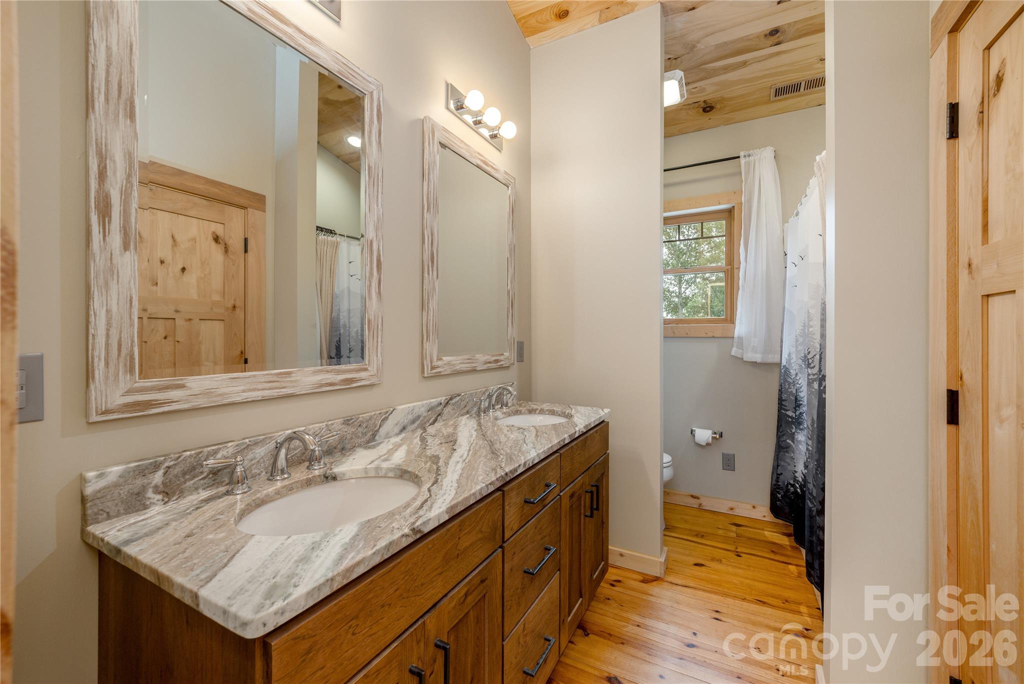 Single Family Residence at 10 Black Bear Valley Drive, Hendersonville, photo 21 of 33