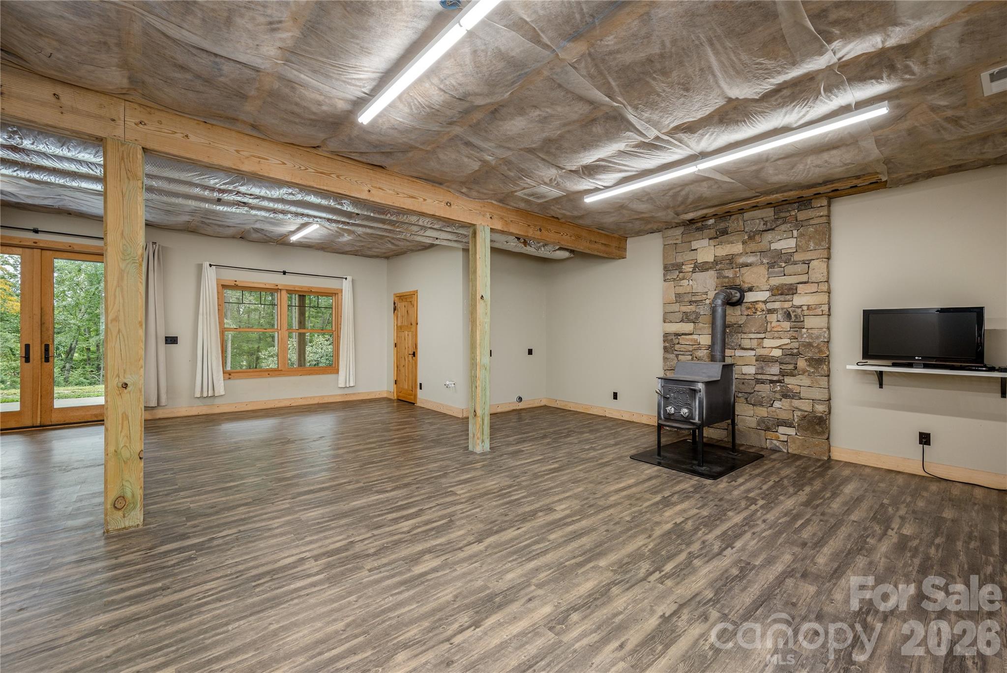 lower level family room - 10 Black Bear Valley Drive, Hendersonville