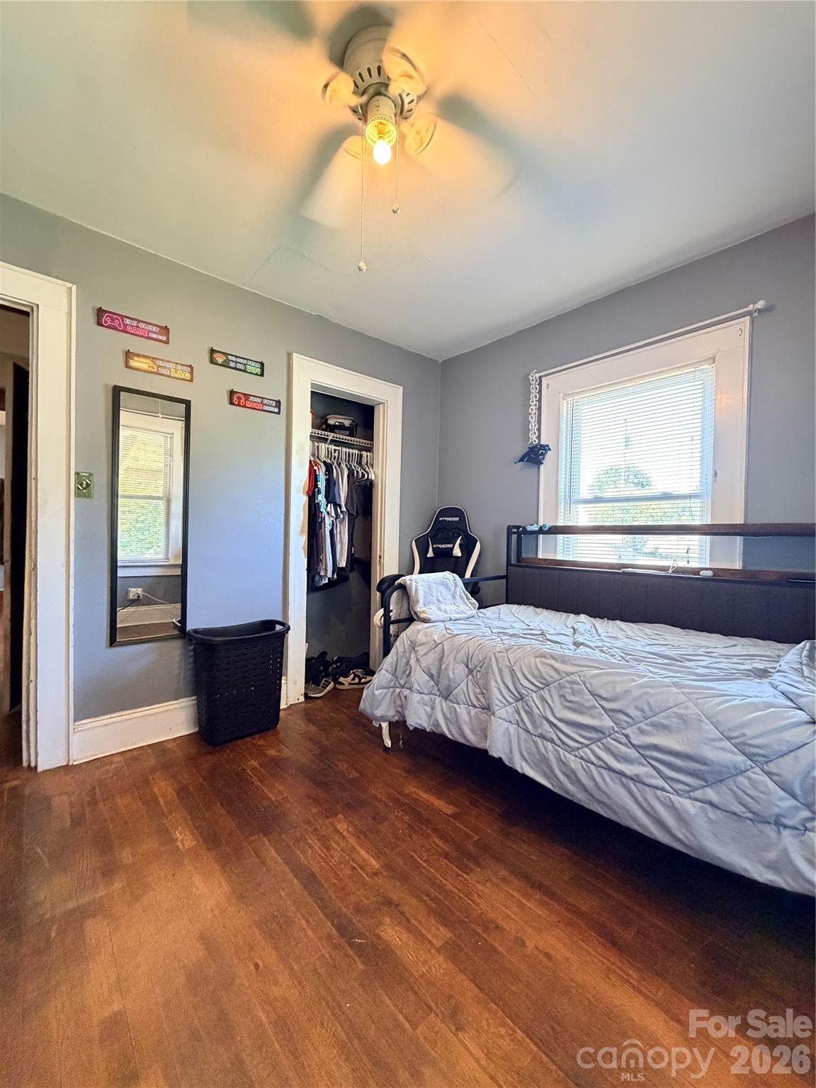 Single Family Residence at 321 21st Street SW, Hickory, photo 11 of 23