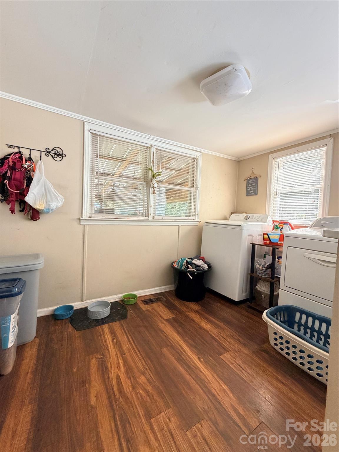 Single Family Residence at 321 21st Street SW, Hickory, photo 18 of 23