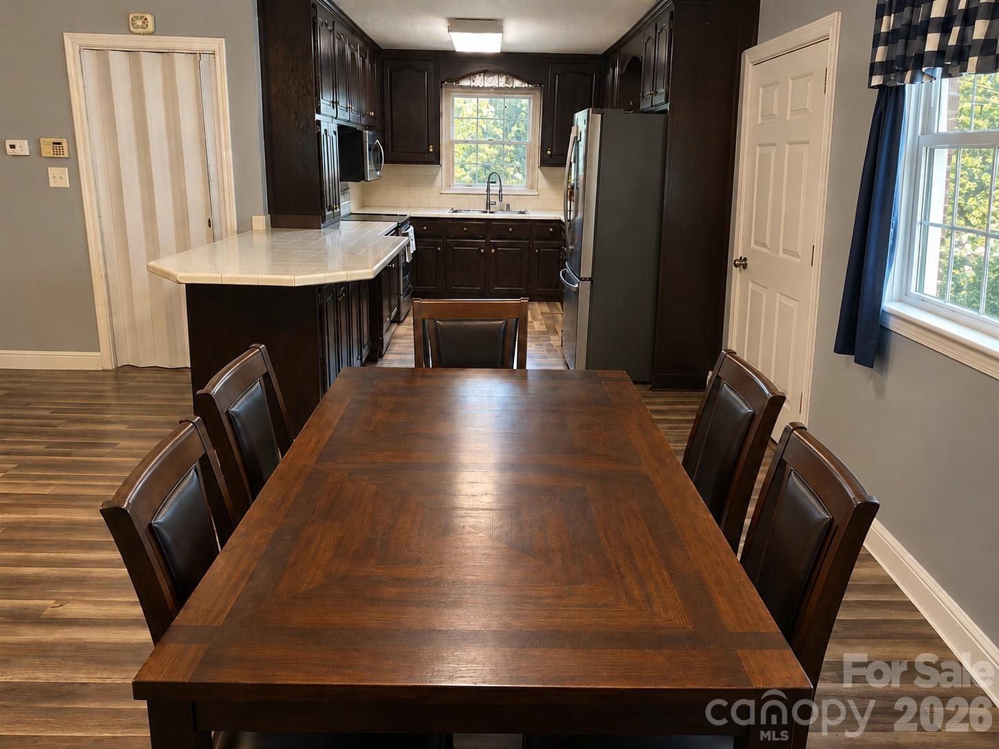 Single Family Residence at 9 Fleetwood Drive SW, Concord, photo 2 of 23