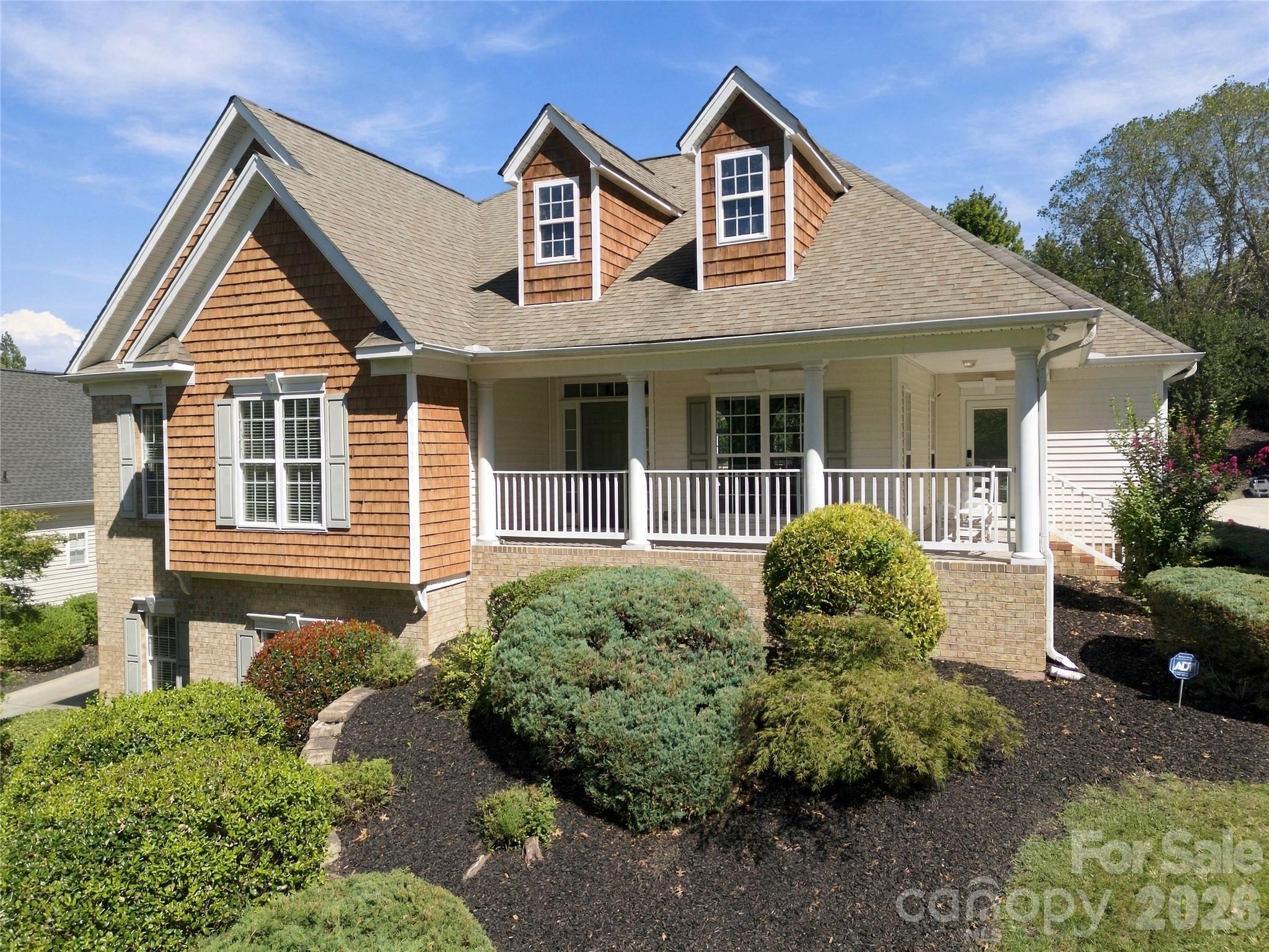 Single Family Residence at 10124 Lafoy Drive, Huntersville, photo 2 of 35
