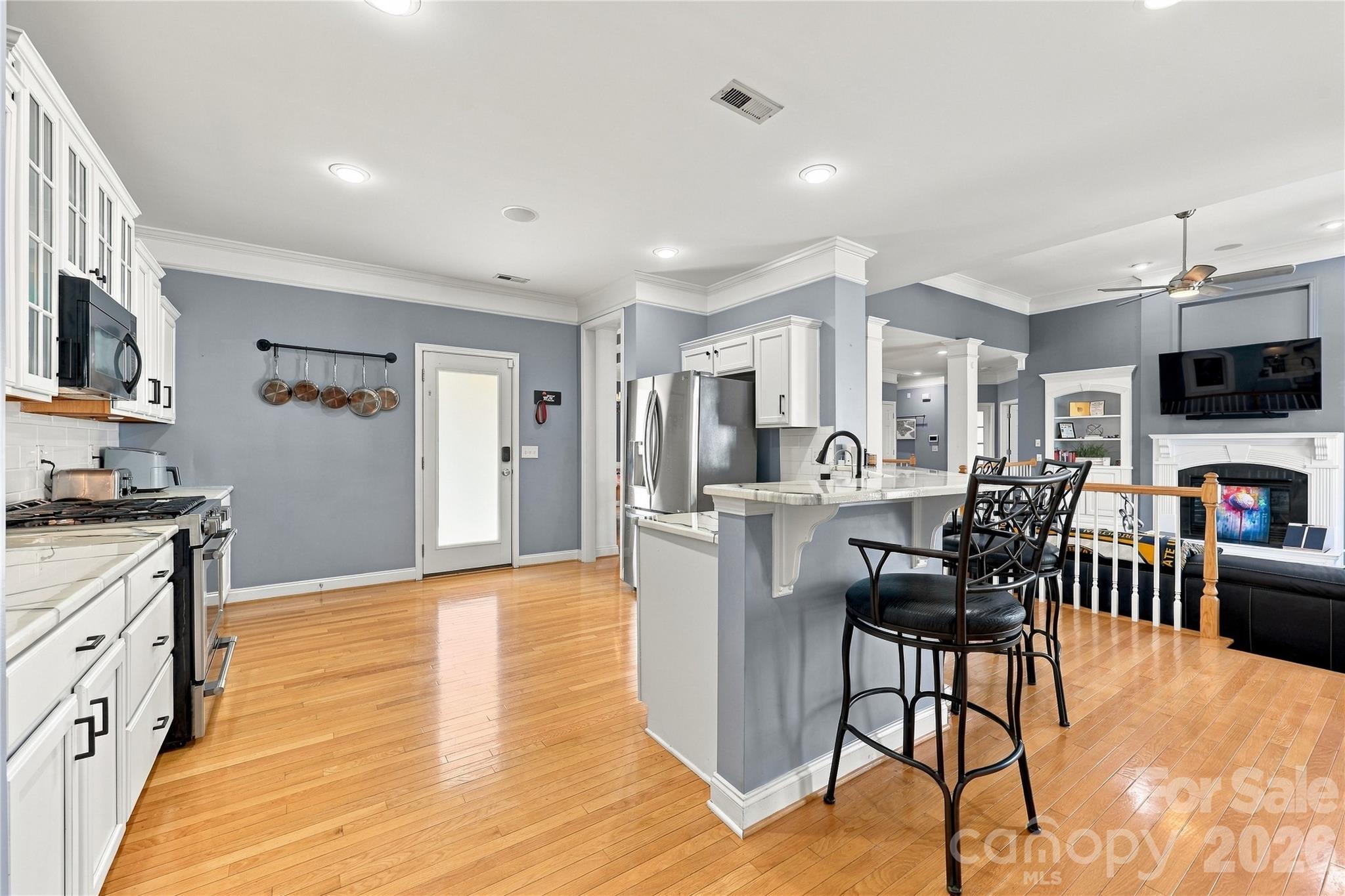 Single Family Residence at 10124 Lafoy Drive, Huntersville, photo 12 of 35