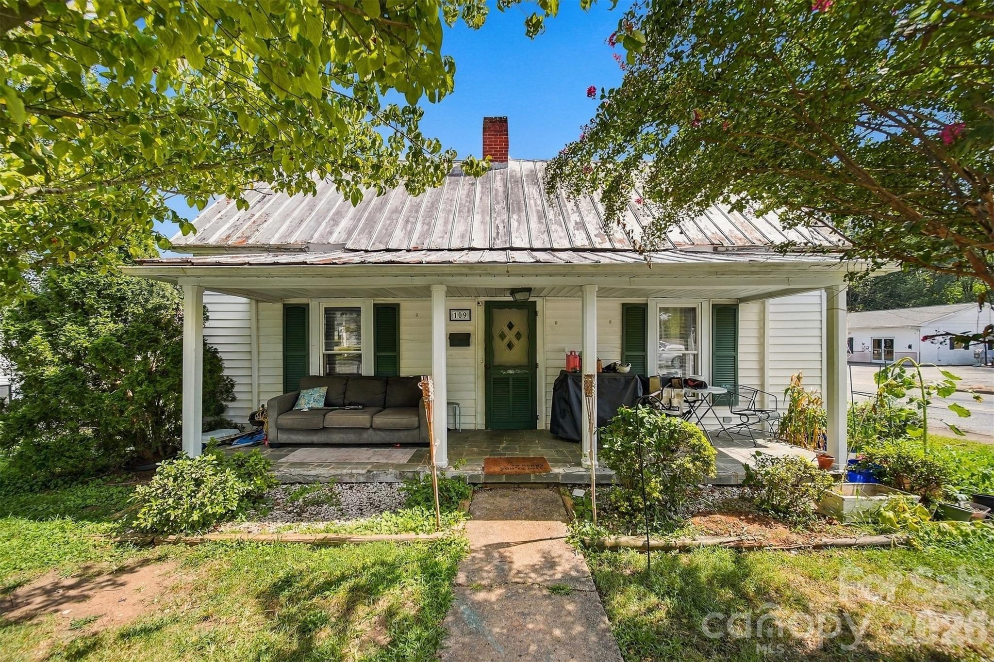 109 Herron Street