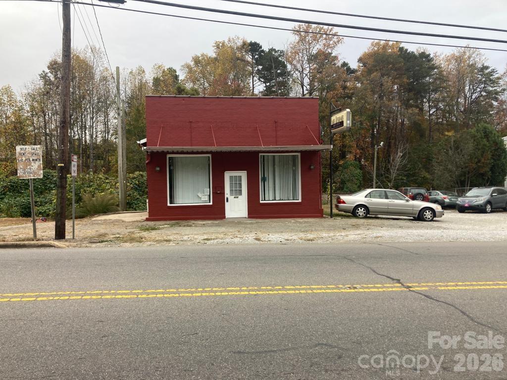 406 East Court Street