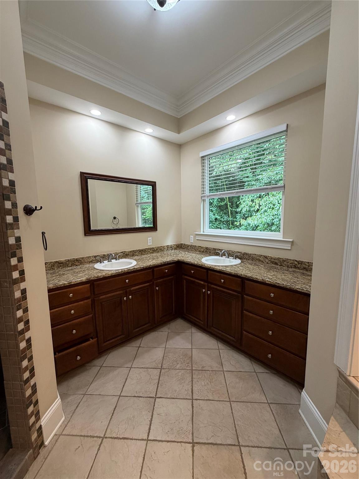 Single Family Residence at 137 Wildwood Cove, Mooresville, photo 17 of 48