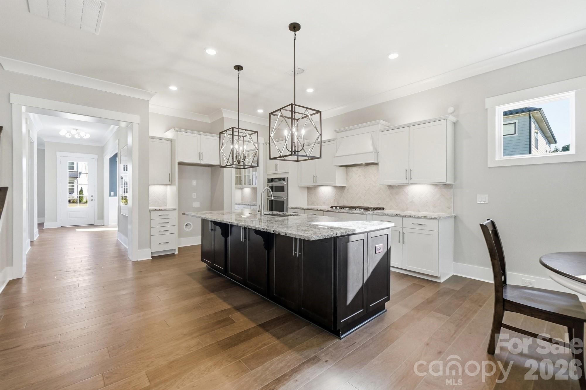 Single Family Residence at 14015 Camden Close Circle, Huntersville, photo 9 of 46