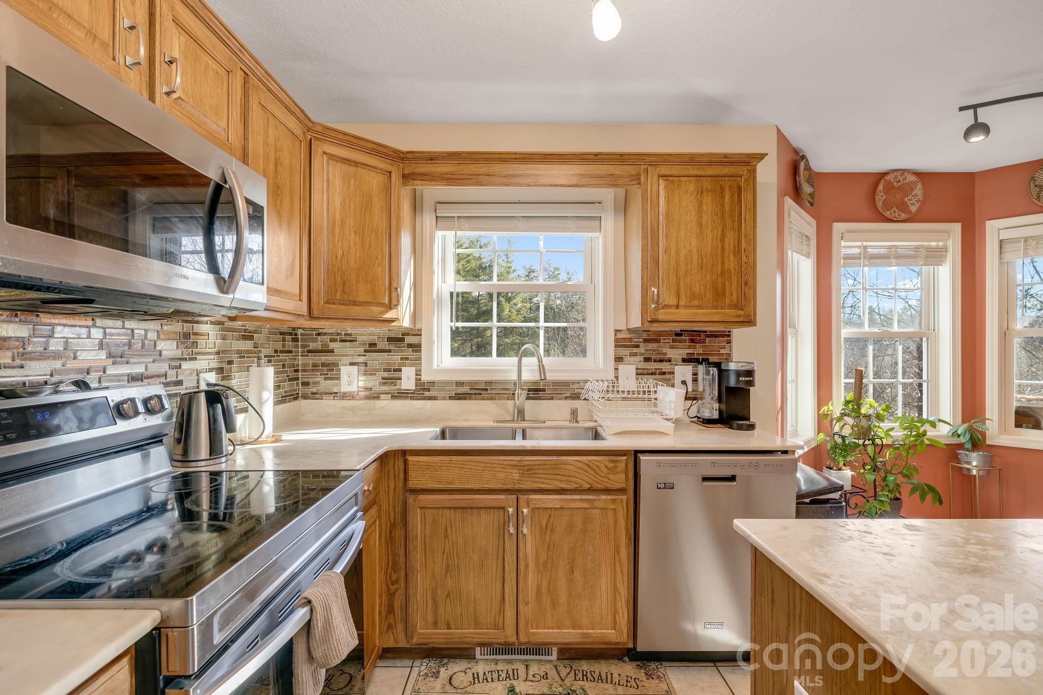 Single Family Residence at 254 Jupiter Road, Weaverville, photo 14 of 47