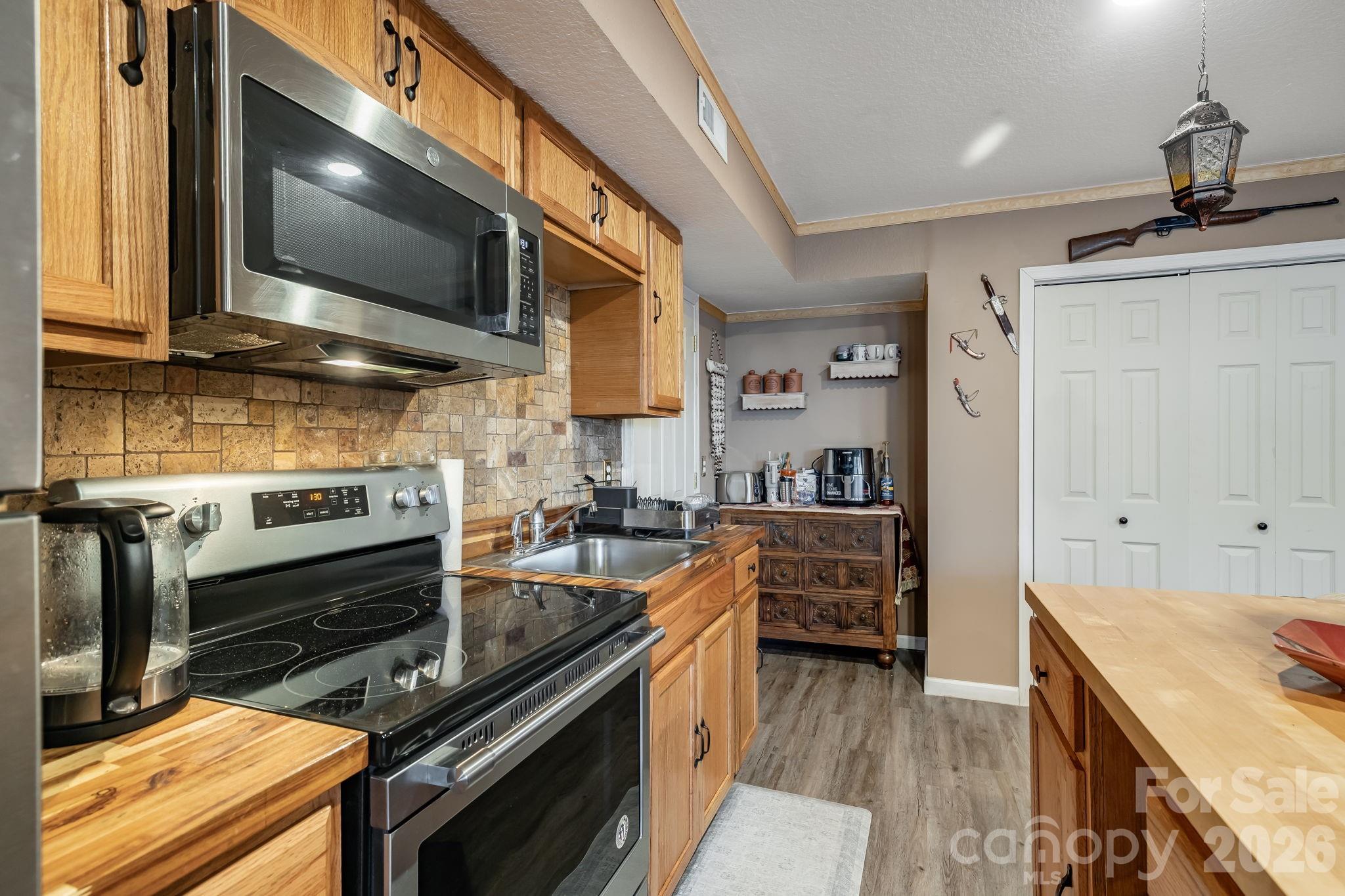 Single Family Residence at 254 Jupiter Road, Weaverville, photo 29 of 47