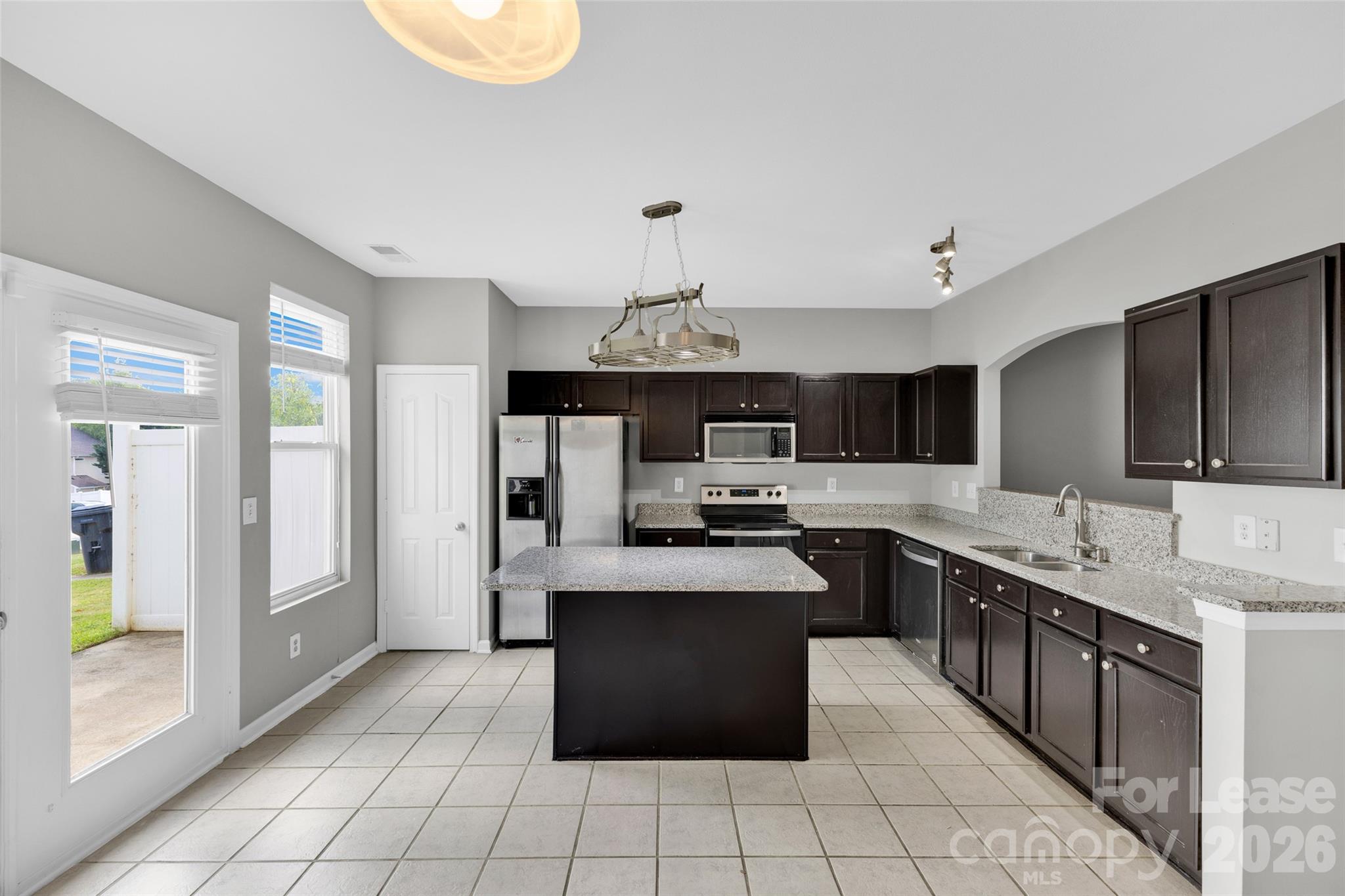 Townhouse at 13450 Delstone Drive, Huntersville, photo 3 of 18