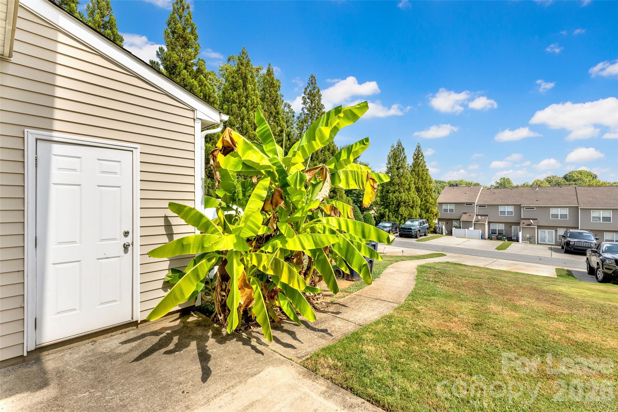 Townhouse at 13450 Delstone Drive, Huntersville, photo 17 of 18