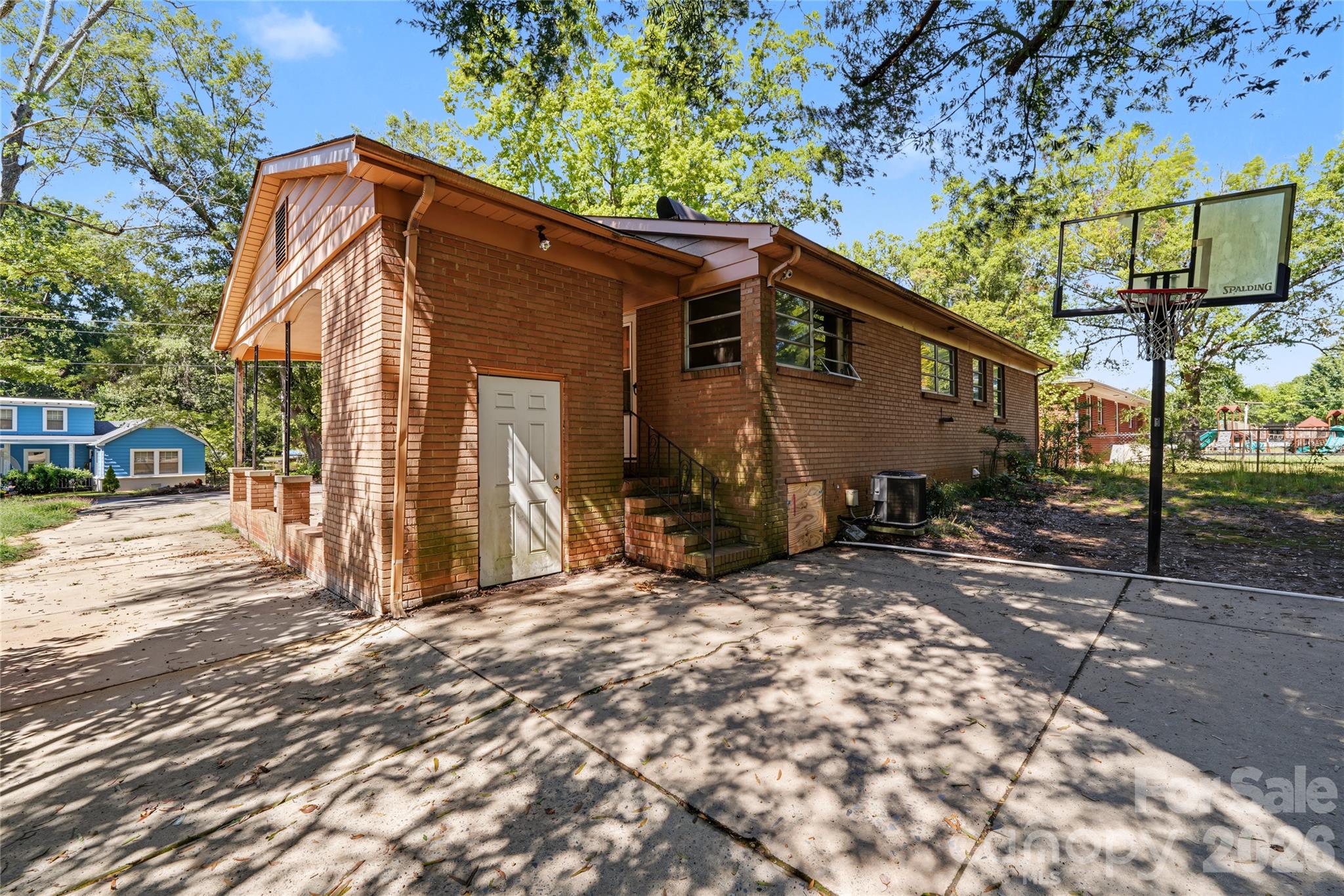 Single Family Residence at 803 S Bragg Street, Monroe, photo 5 of 28