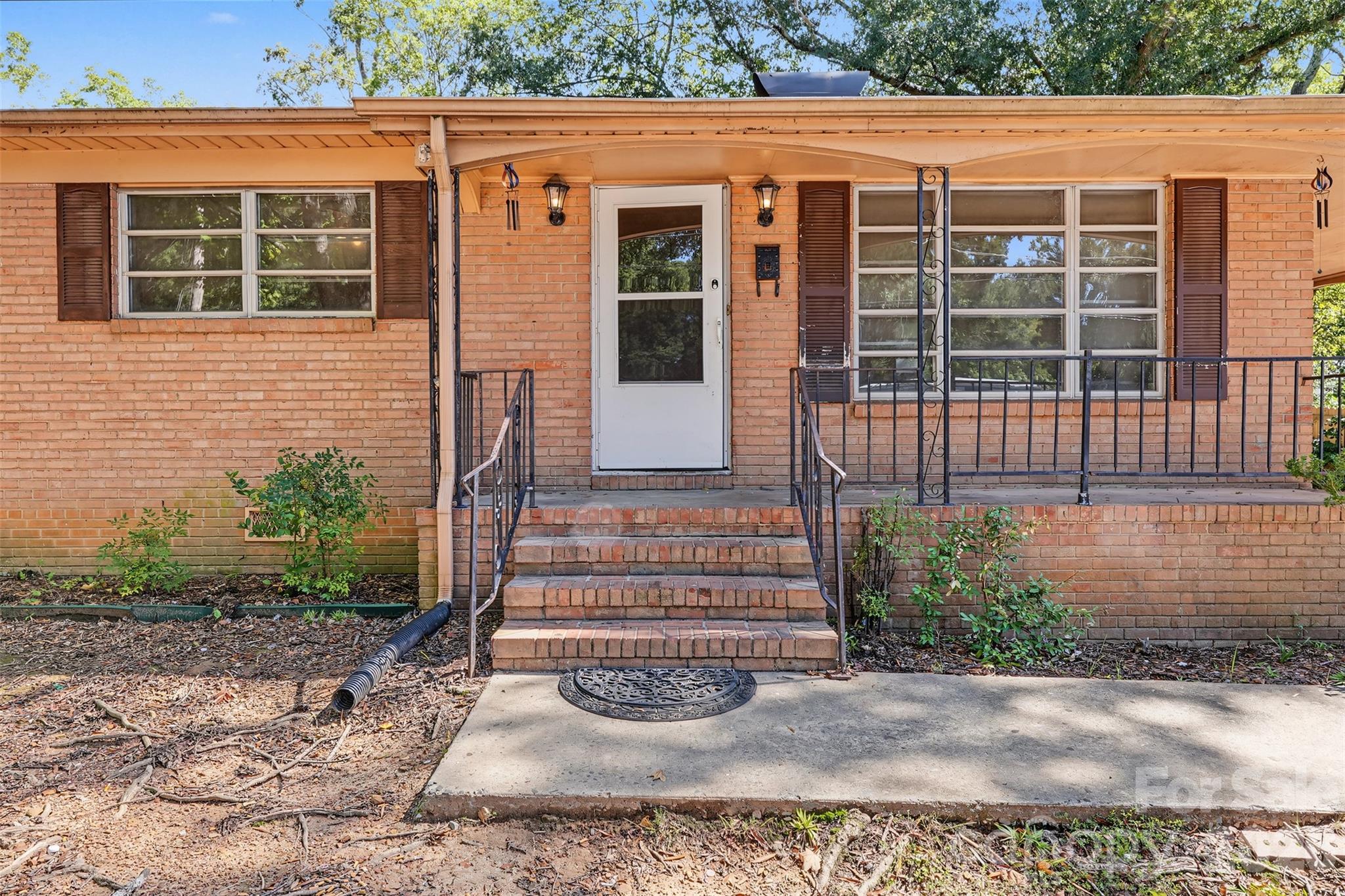 Single Family Residence at 803 S Bragg Street, Monroe, photo 7 of 28