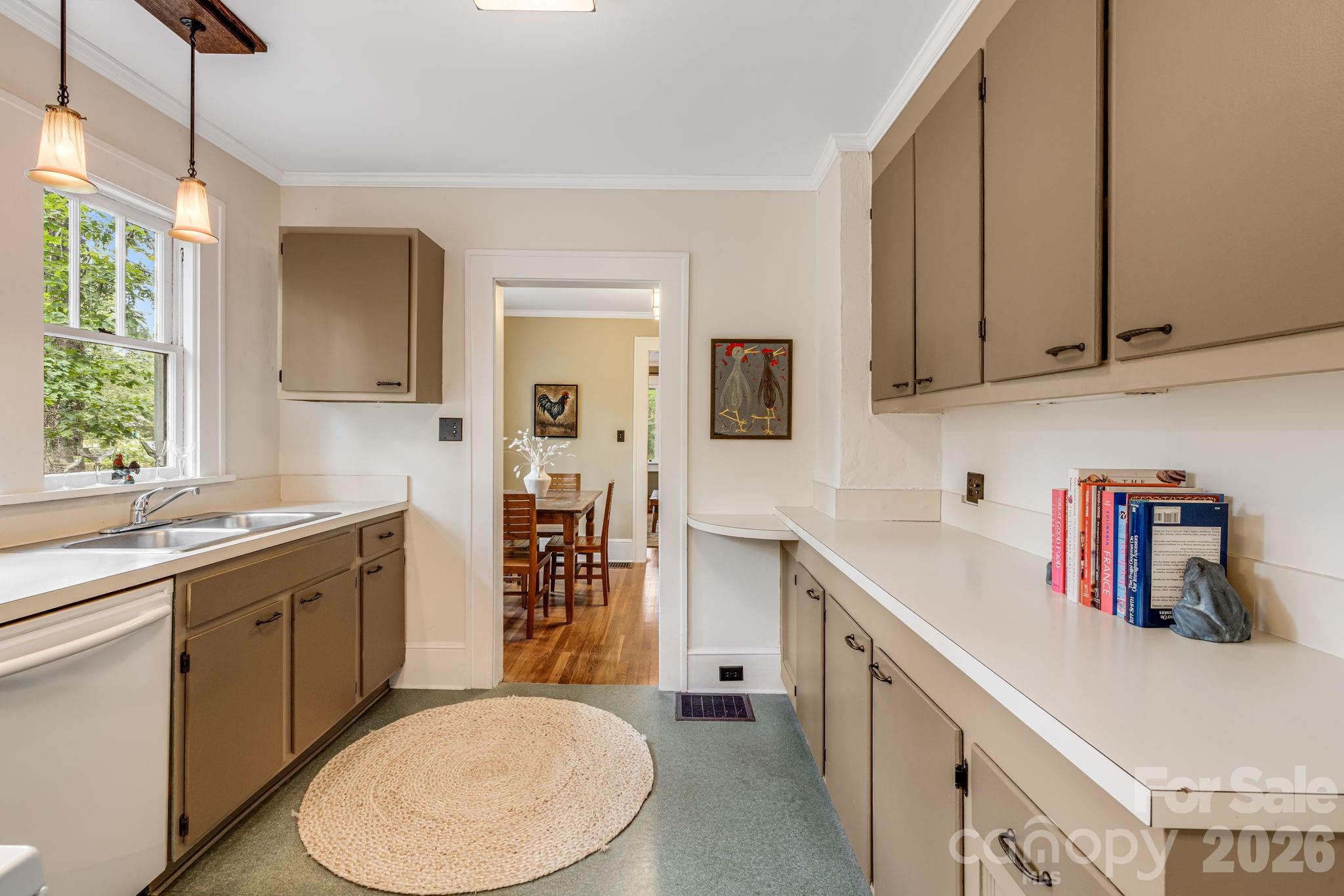 Single Family Residence at 15 Rosewood Avenue, Asheville, photo 12 of 25