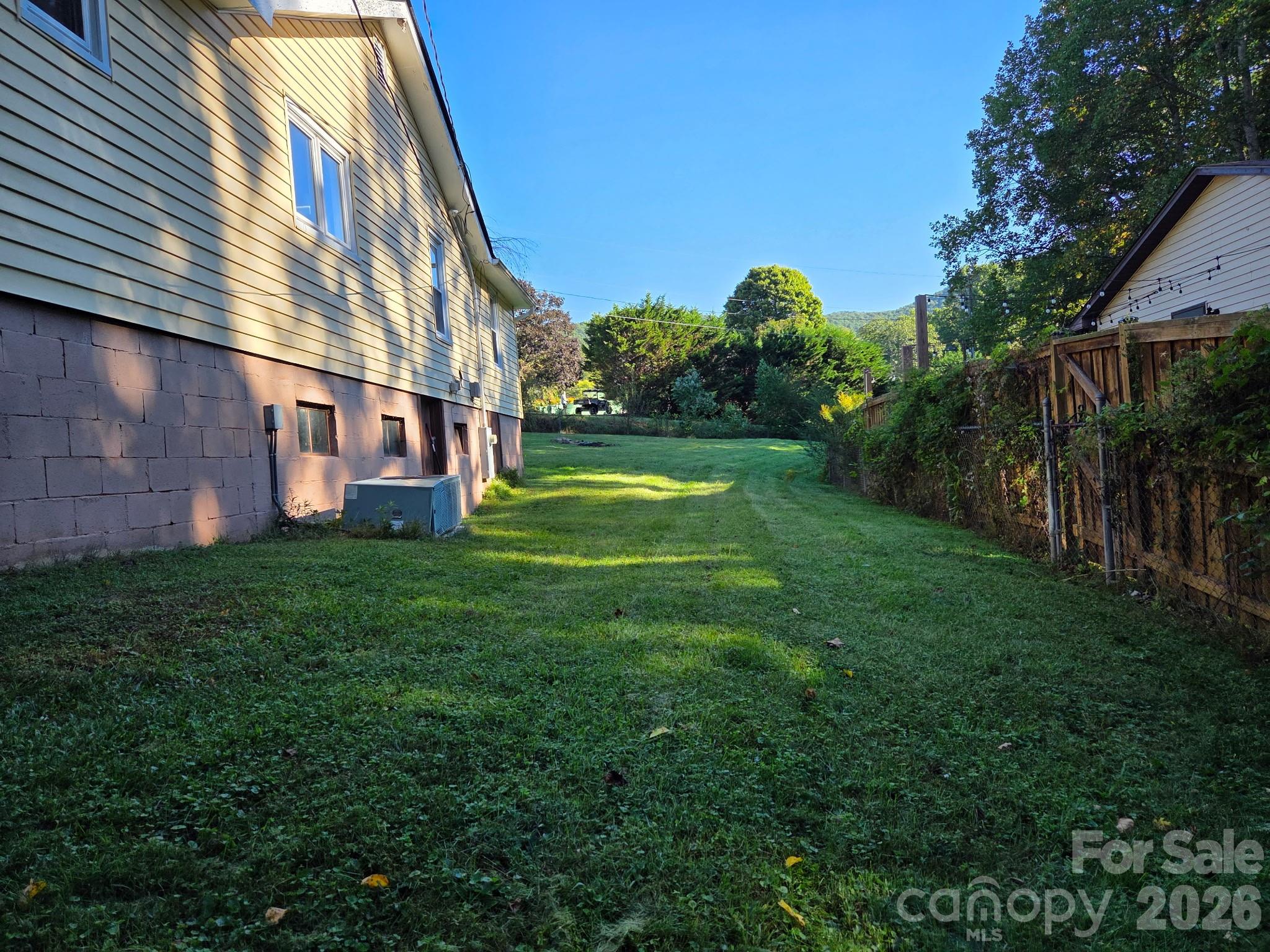 Single Family Residence at 408 McCoy Cove Road, Black Mountain, photo 4 of 37