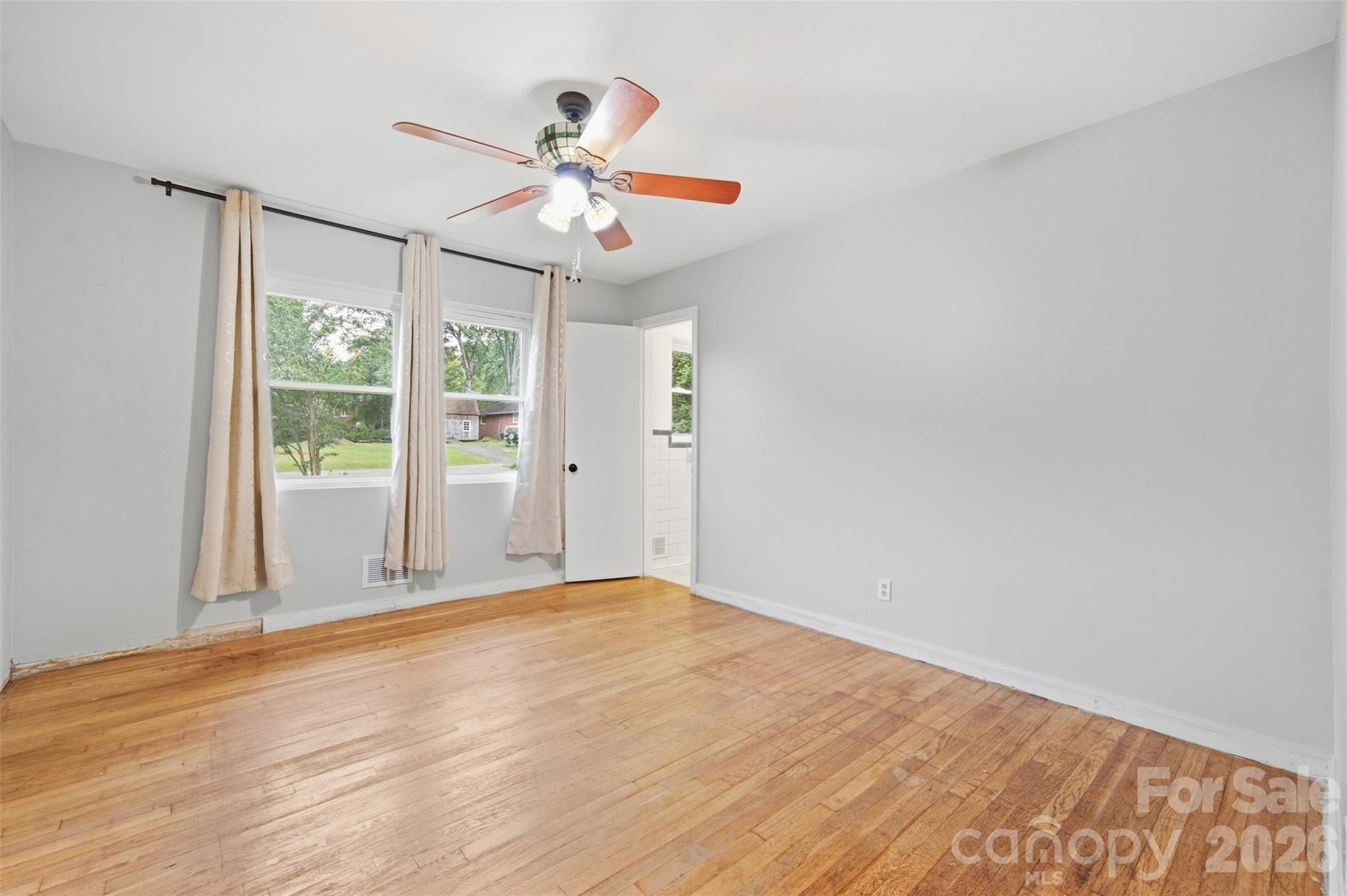 Single Family Residence at 914 Springdale Lane, Gastonia, photo 15 of 26