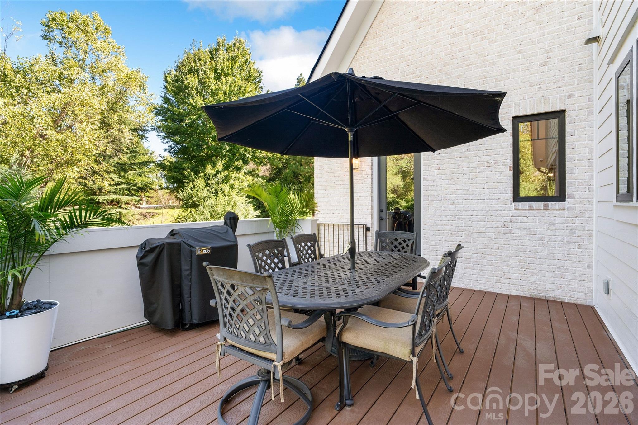 Grilling porch - 2111 Brandt Road, York