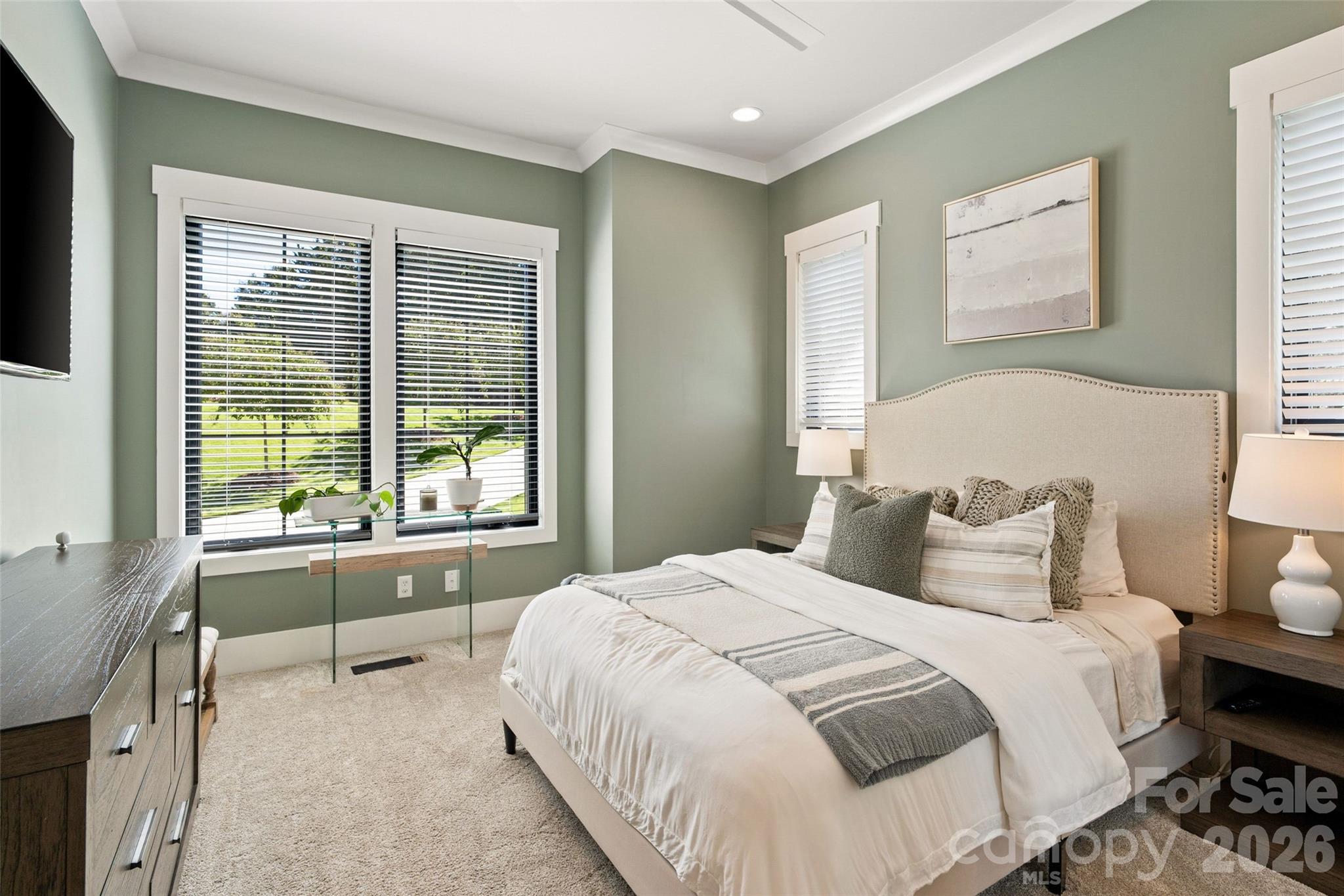 Downstairs Guest Room - 2111 Brandt Road, York