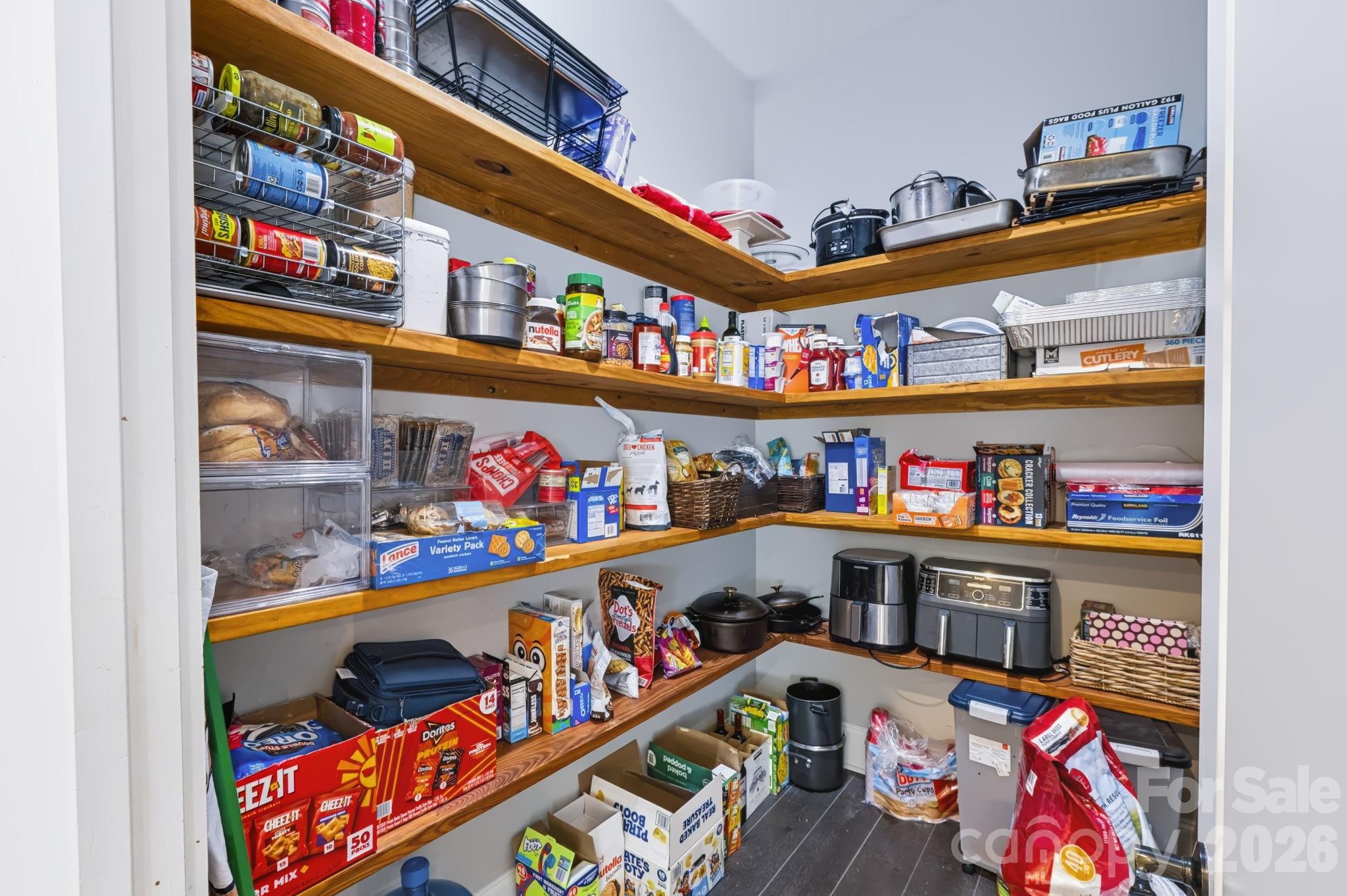 Walk In Pantry - 7001 W Duncan Road, Indian Trail