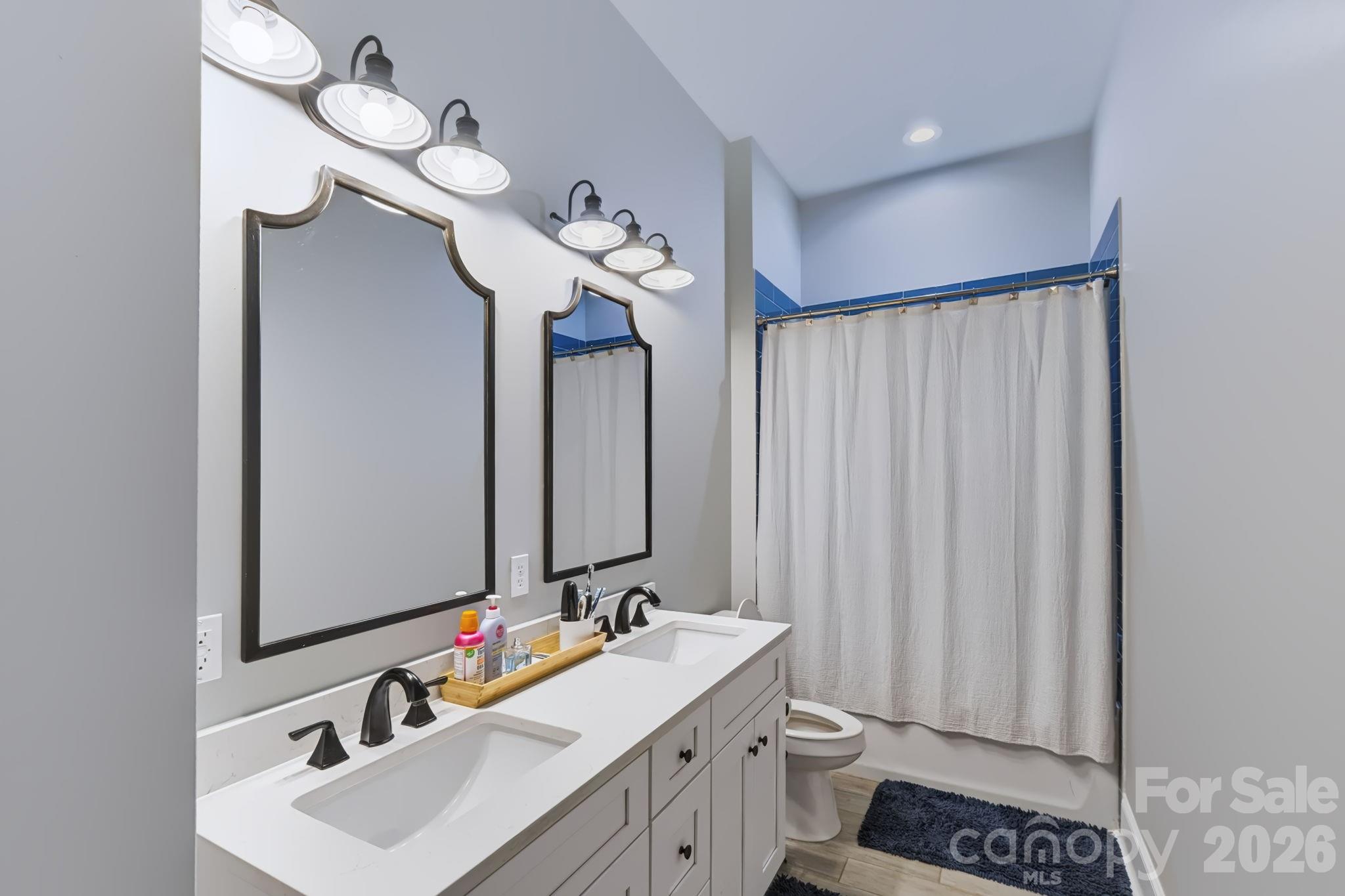Full Bath - 7001 W Duncan Road, Indian Trail