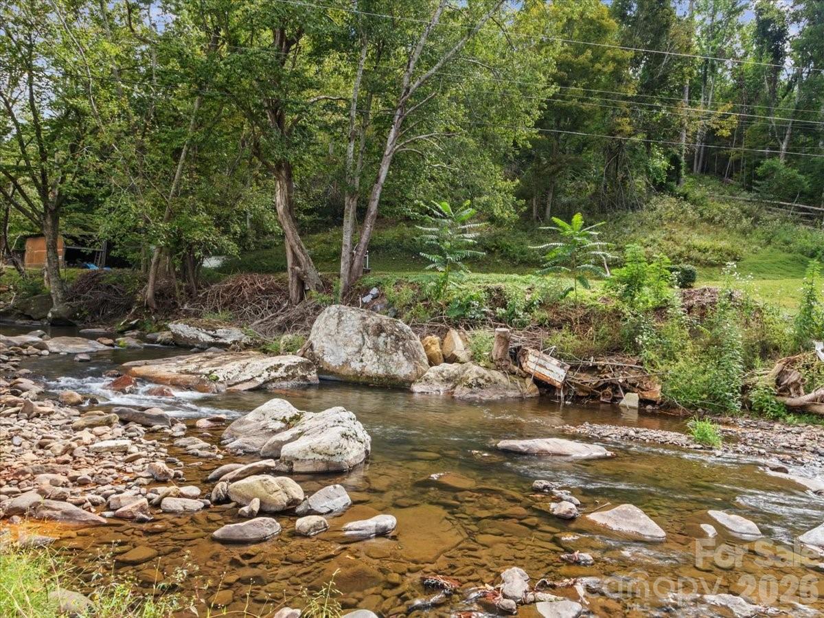 Single Family Residence at 3206 Fork Mountain Road, Bakersville, photo 2 of 34