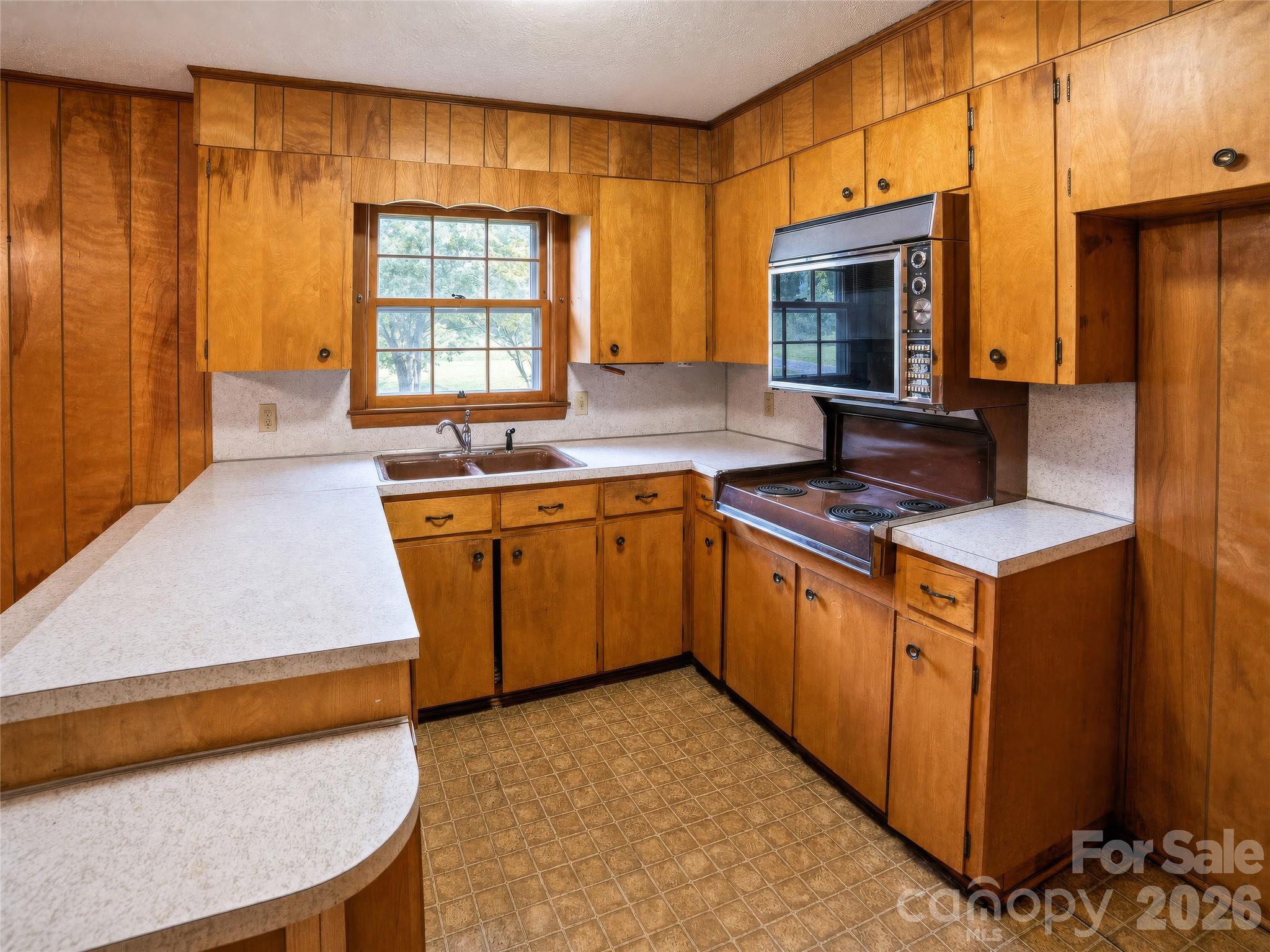 Single Family Residence at 1167 Piedmont Road, Morganton, photo 6 of 18