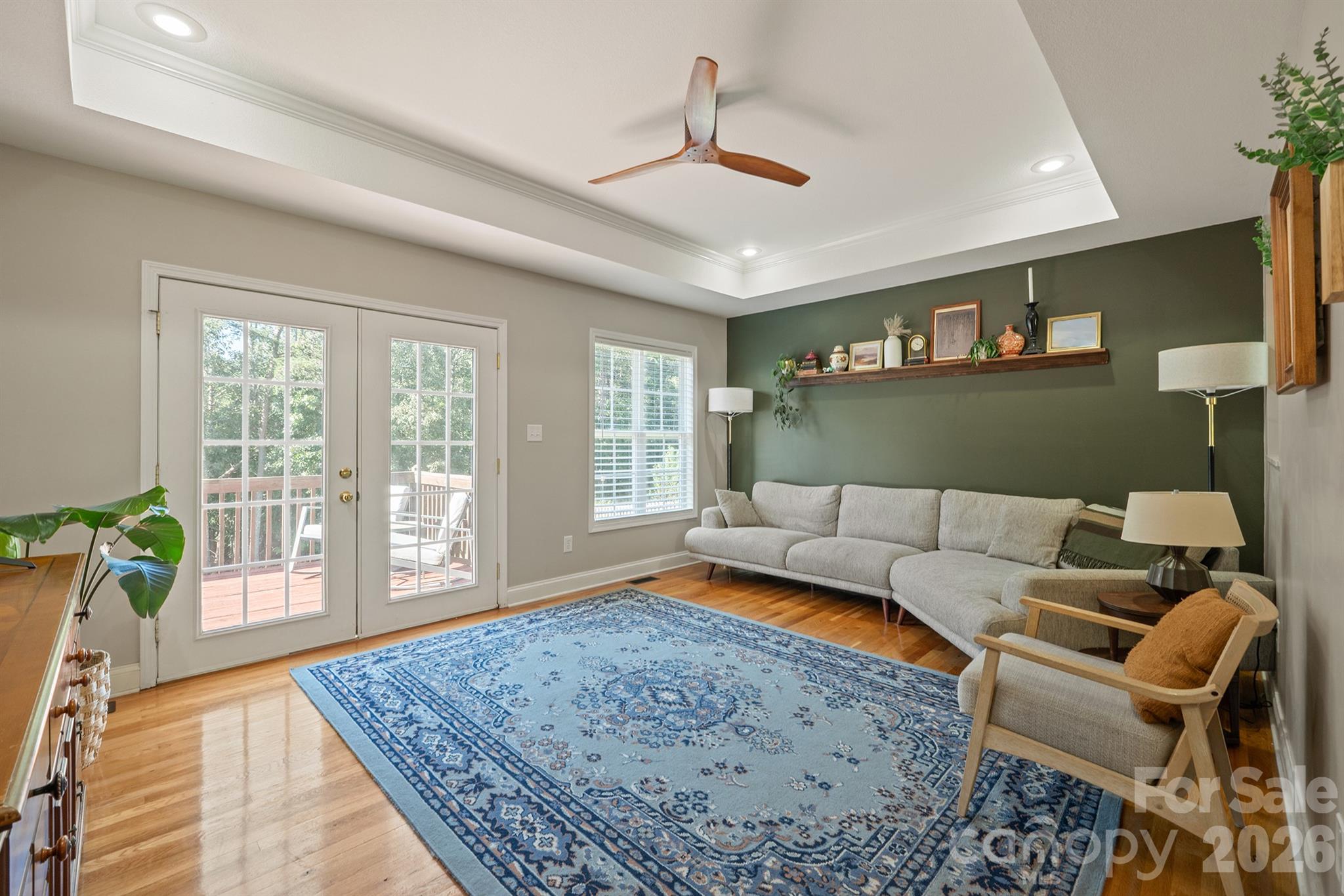 Single Family Residence at 9530 Driftwood Court, Hickory, photo 5 of 47