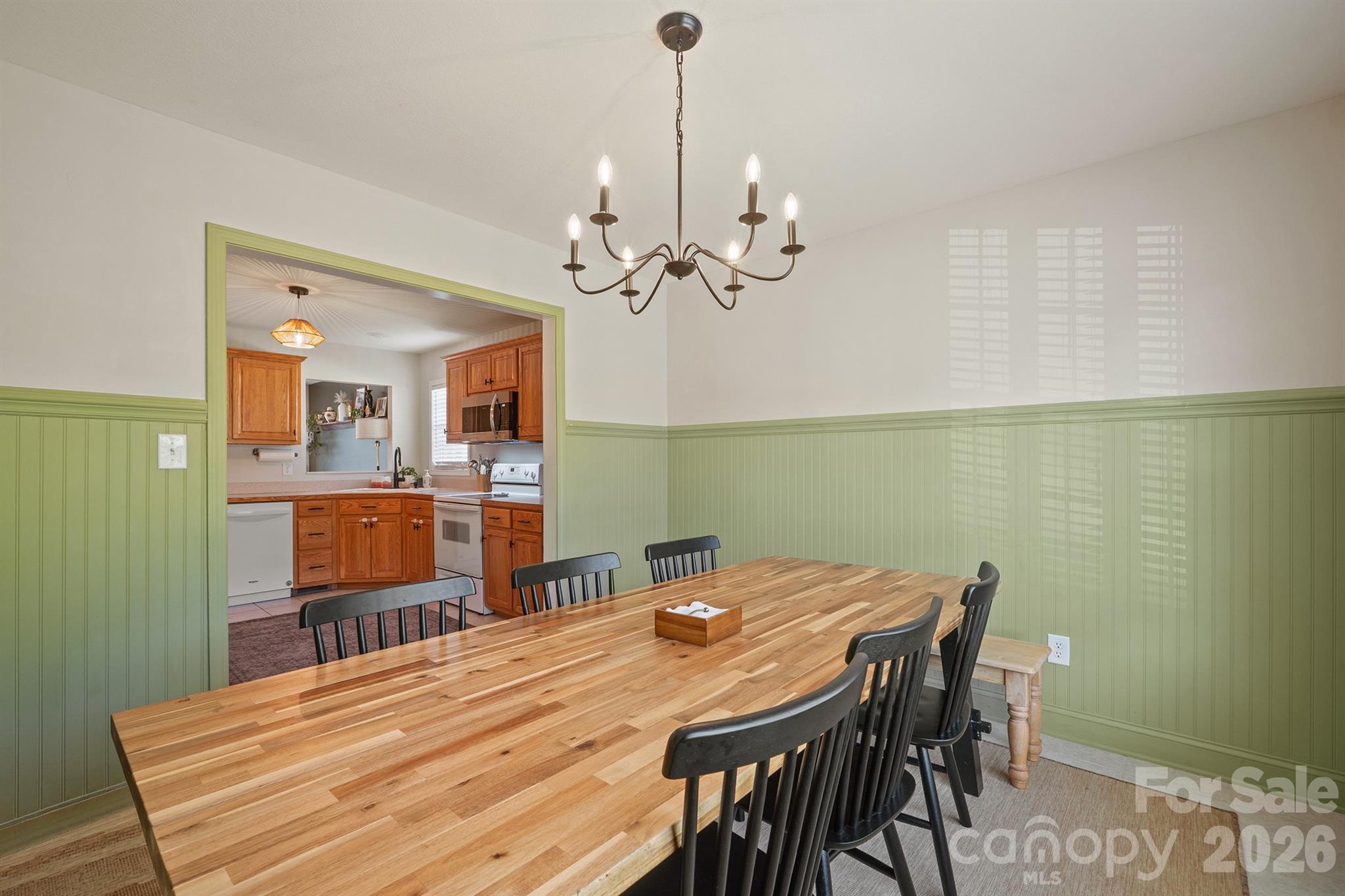Single Family Residence at 9530 Driftwood Court, Hickory, photo 14 of 47