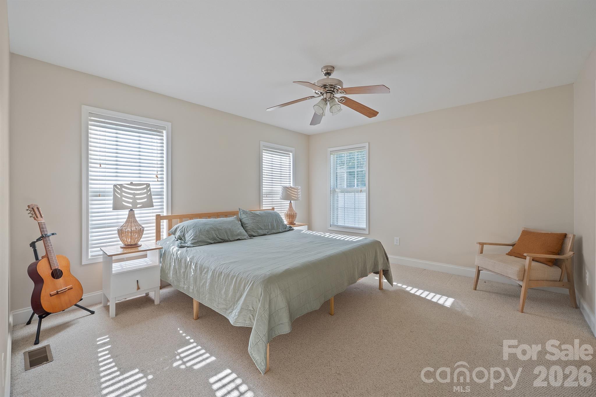 Single Family Residence at 9530 Driftwood Court, Hickory, photo 19 of 47