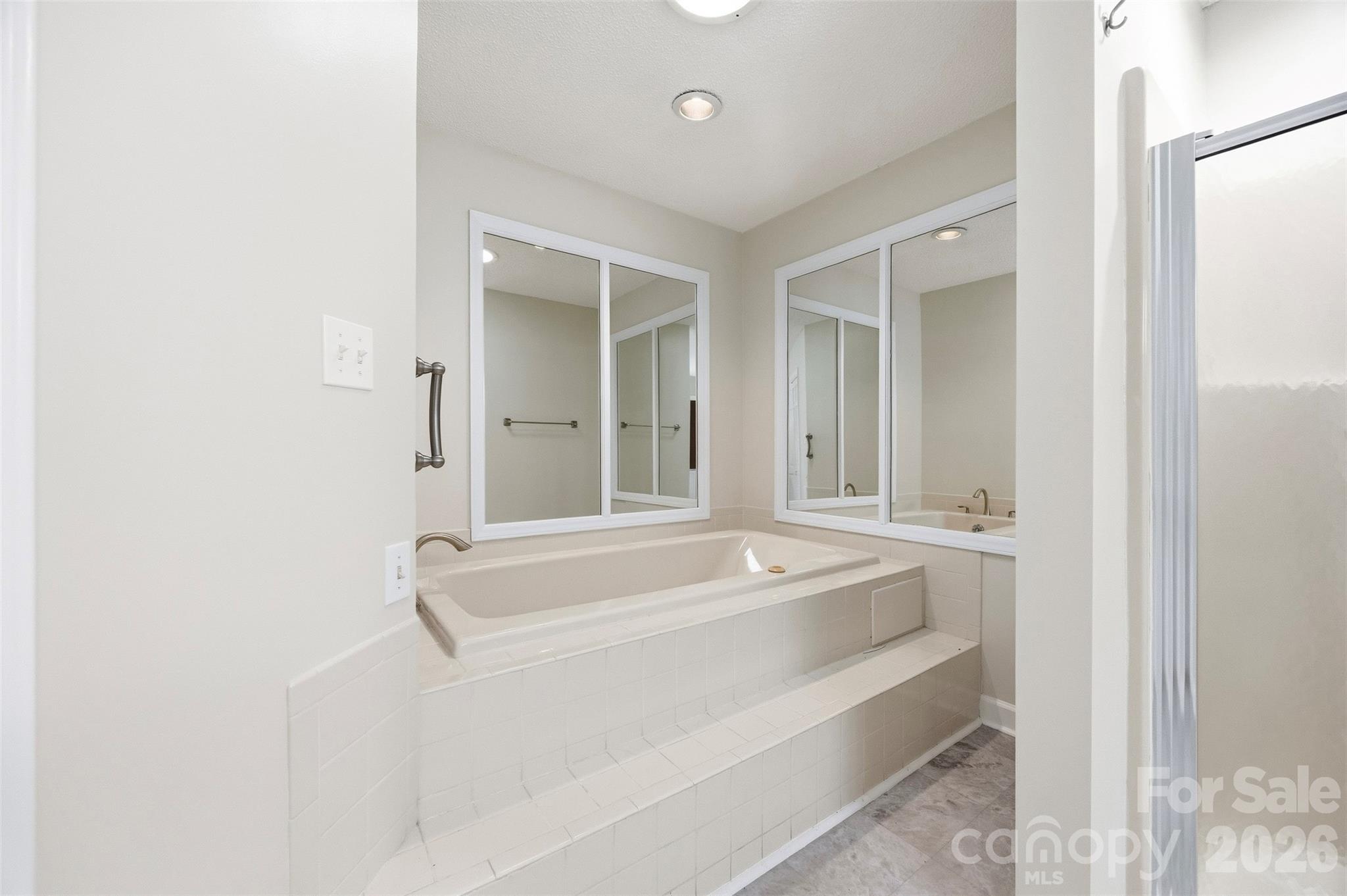 Single Family Residence at 100 Country Creek Drive, Kings Mountain, photo 29 of 48