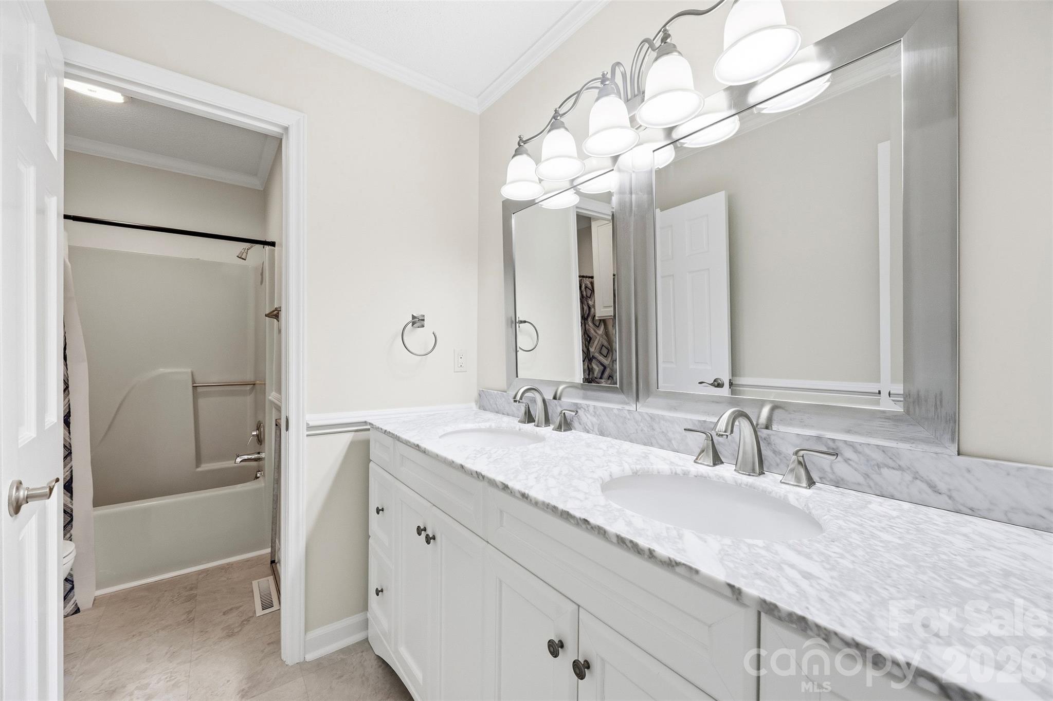 Single Family Residence at 100 Country Creek Drive, Kings Mountain, photo 32 of 48