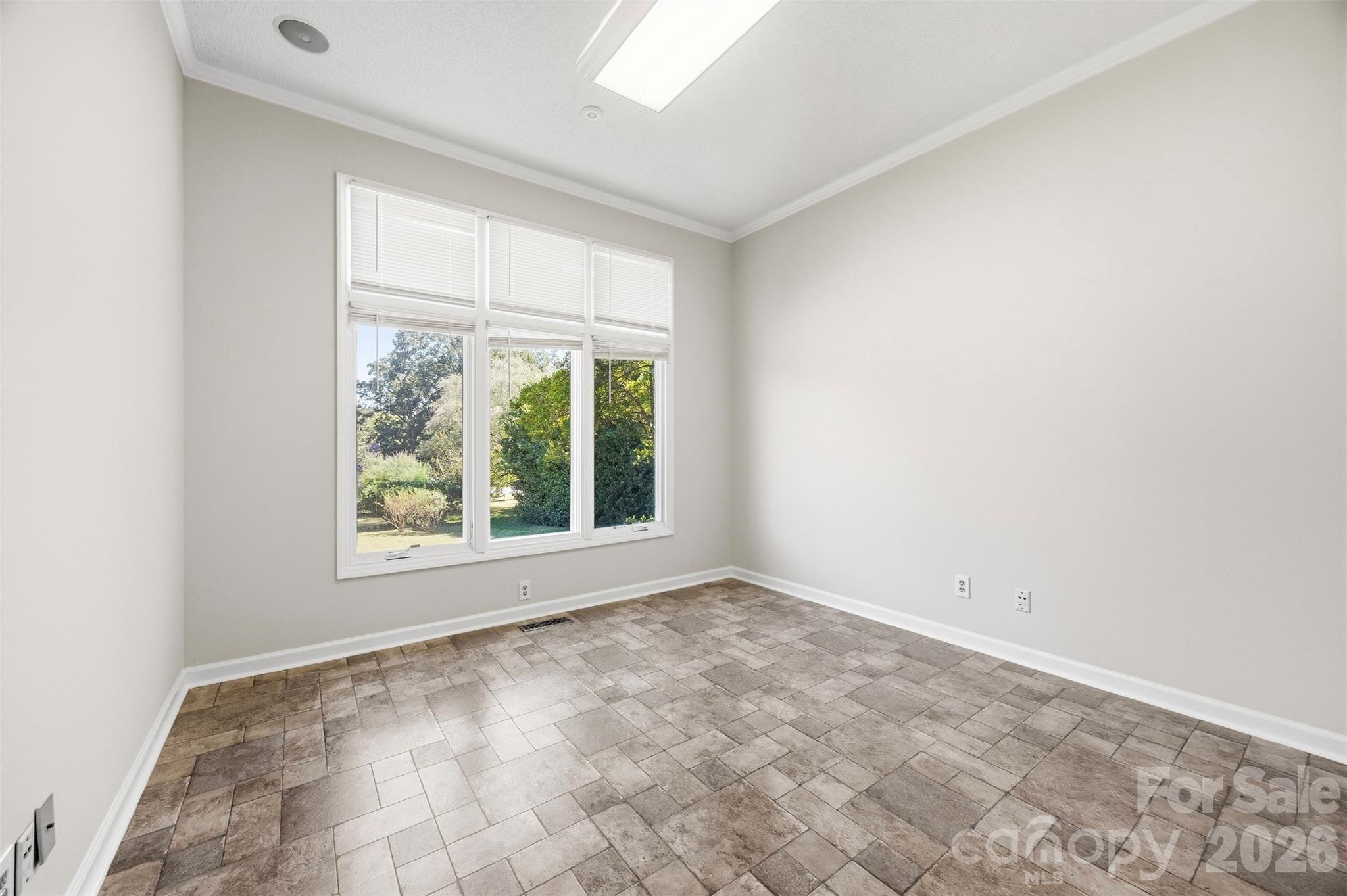 Single Family Residence at 100 Country Creek Drive, Kings Mountain, photo 34 of 48